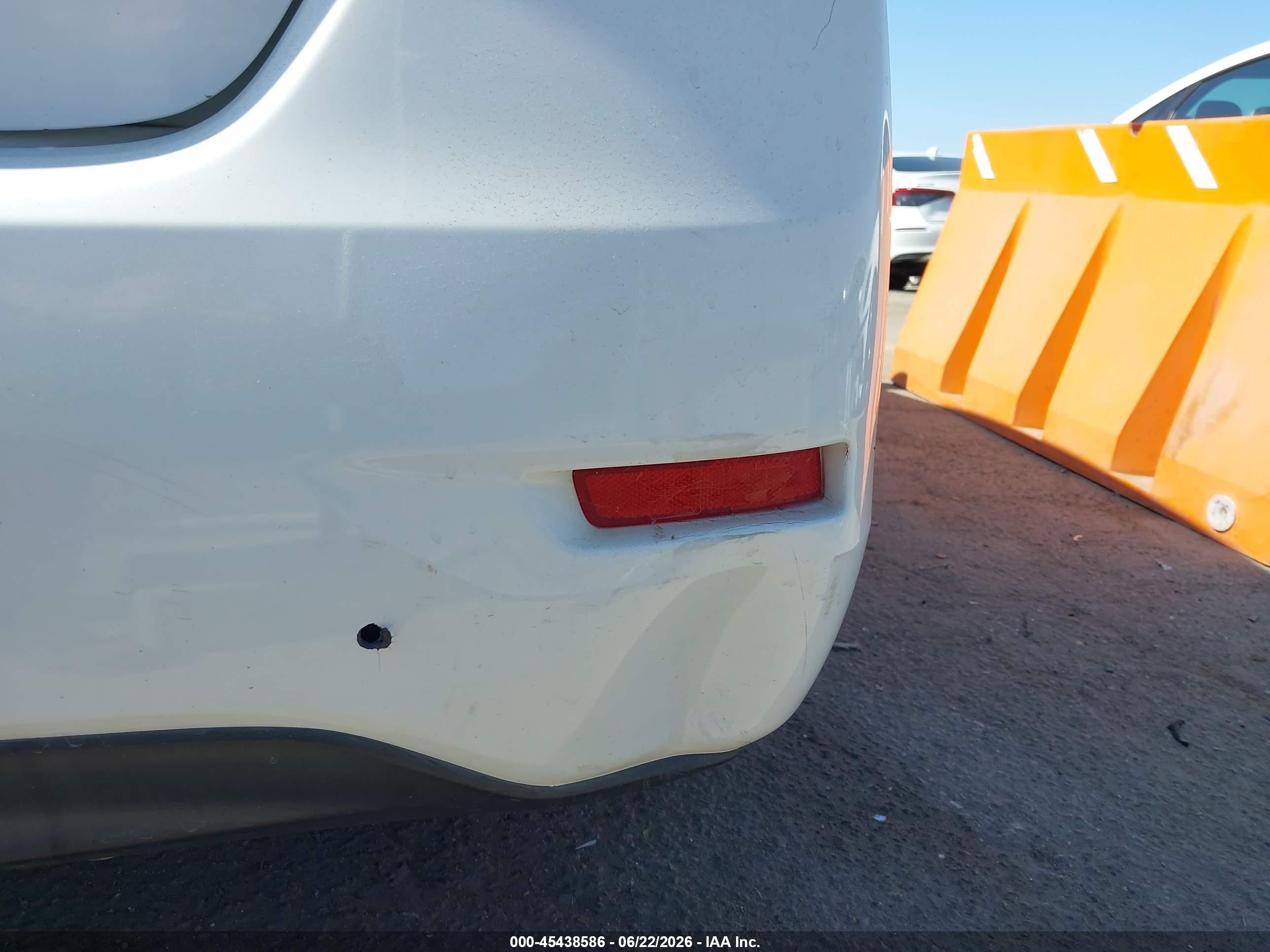 2015 Nissan Sentra S White vin: 3N1AB7AP4FY277027