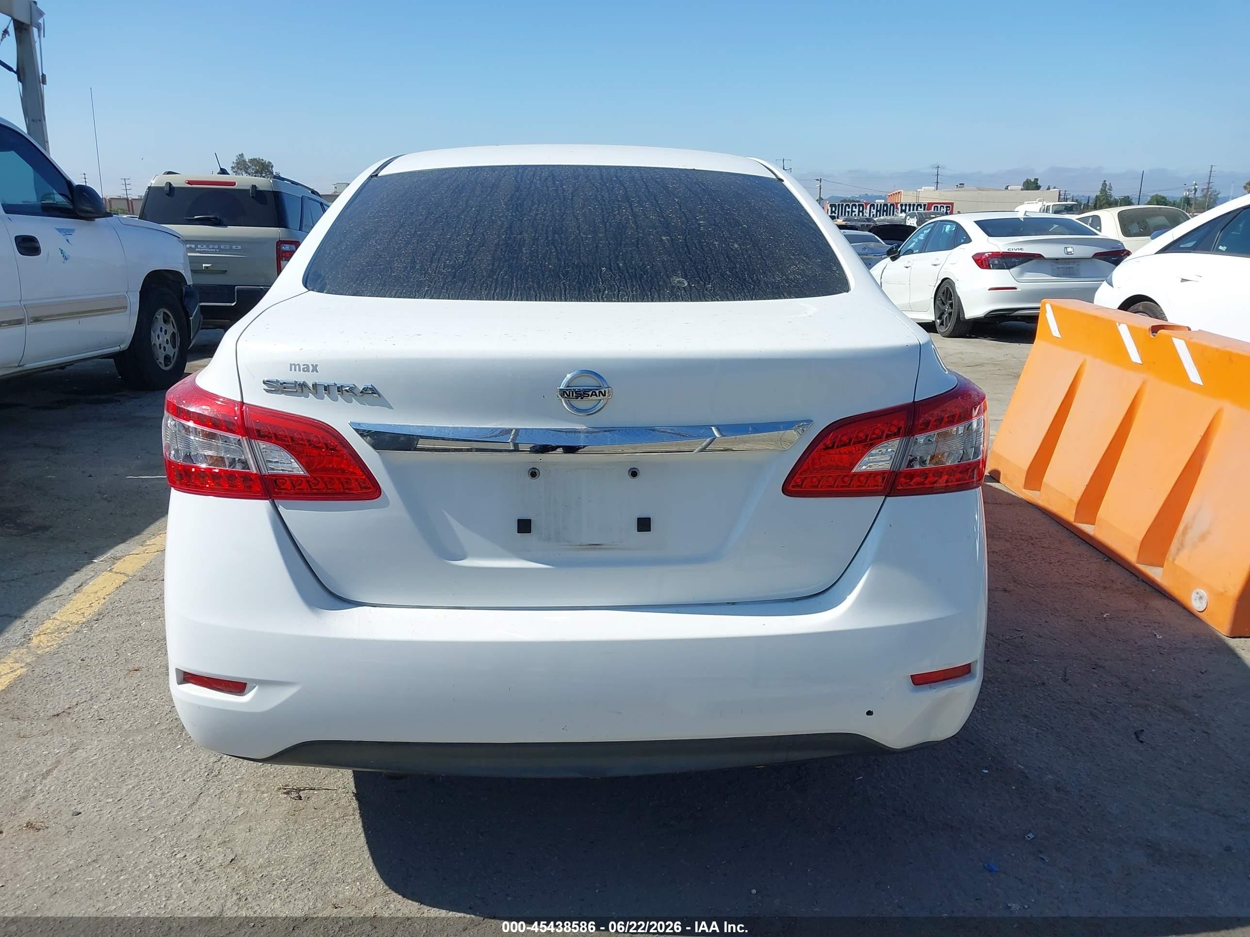 2015 Nissan Sentra S White vin: 3N1AB7AP4FY277027