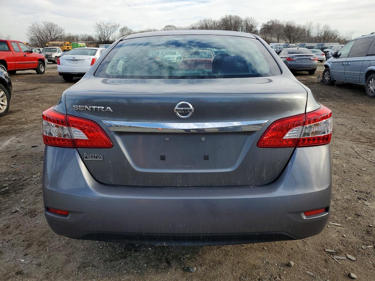 2015 Nissan Sentra S Серый vin: 3N1AB7AP4FY288576