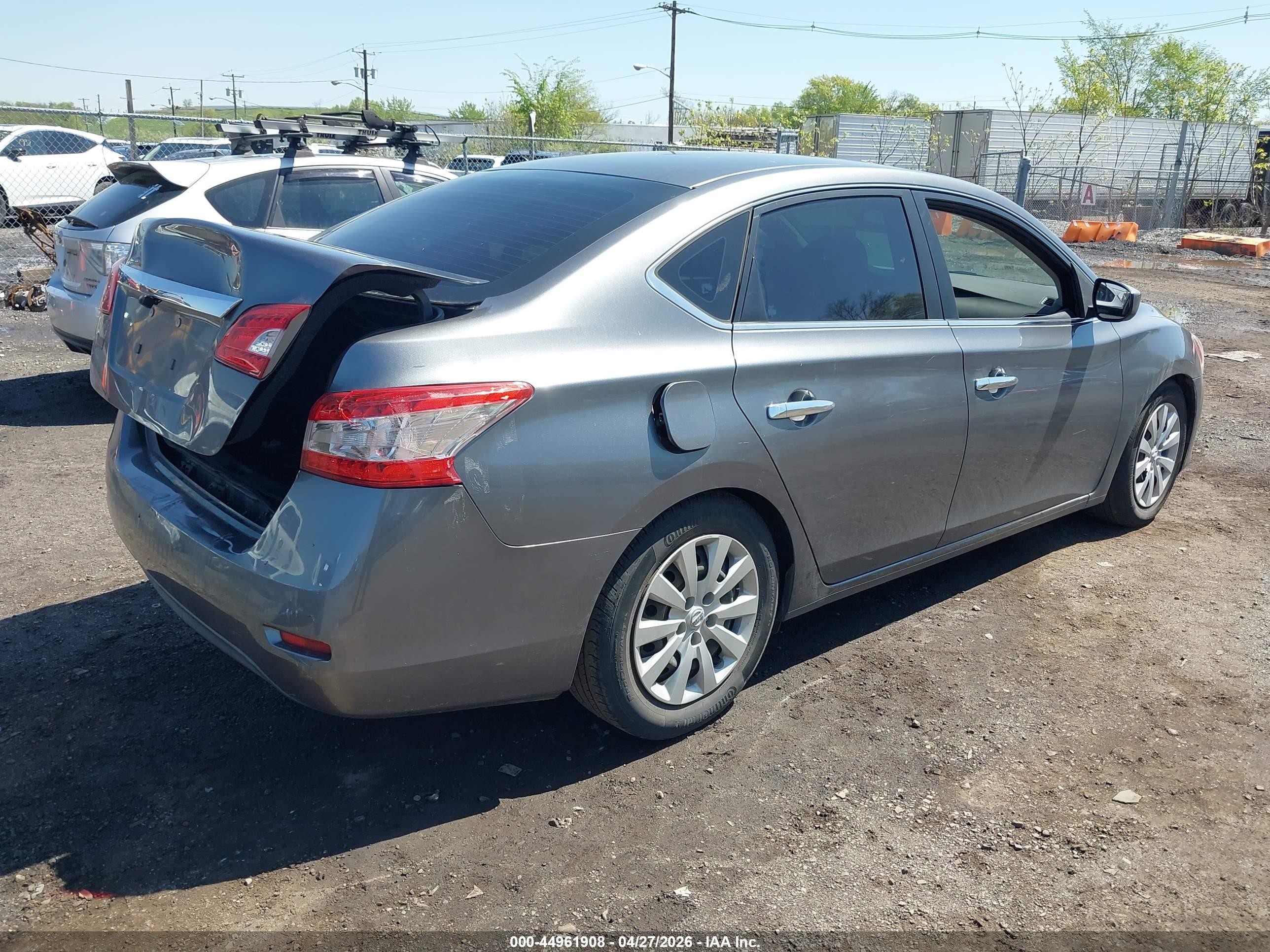 2015 Nissan Sentra S Серый vin: 3N1AB7AP4FY314335