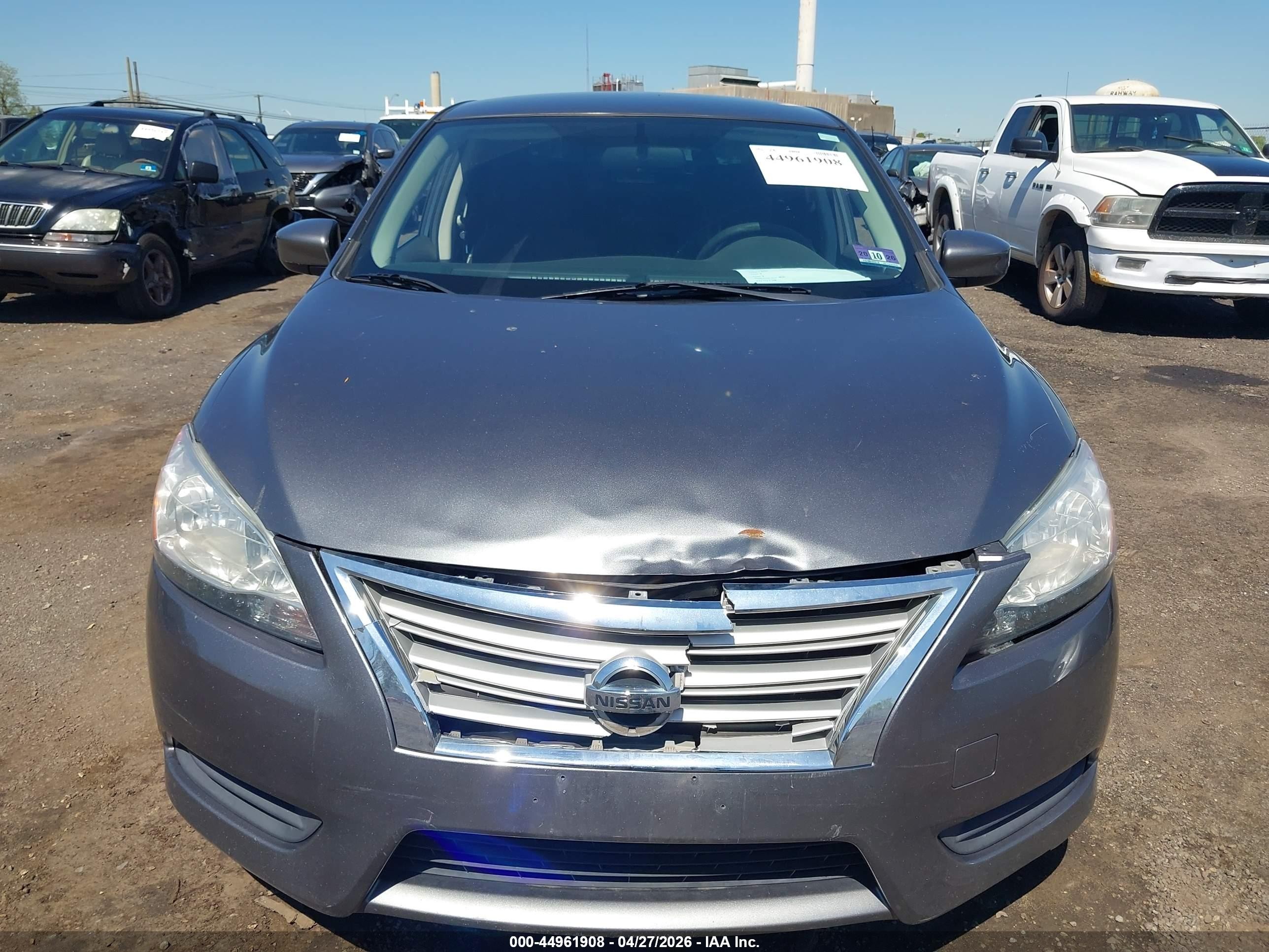 2015 Nissan Sentra S Серый vin: 3N1AB7AP4FY314335