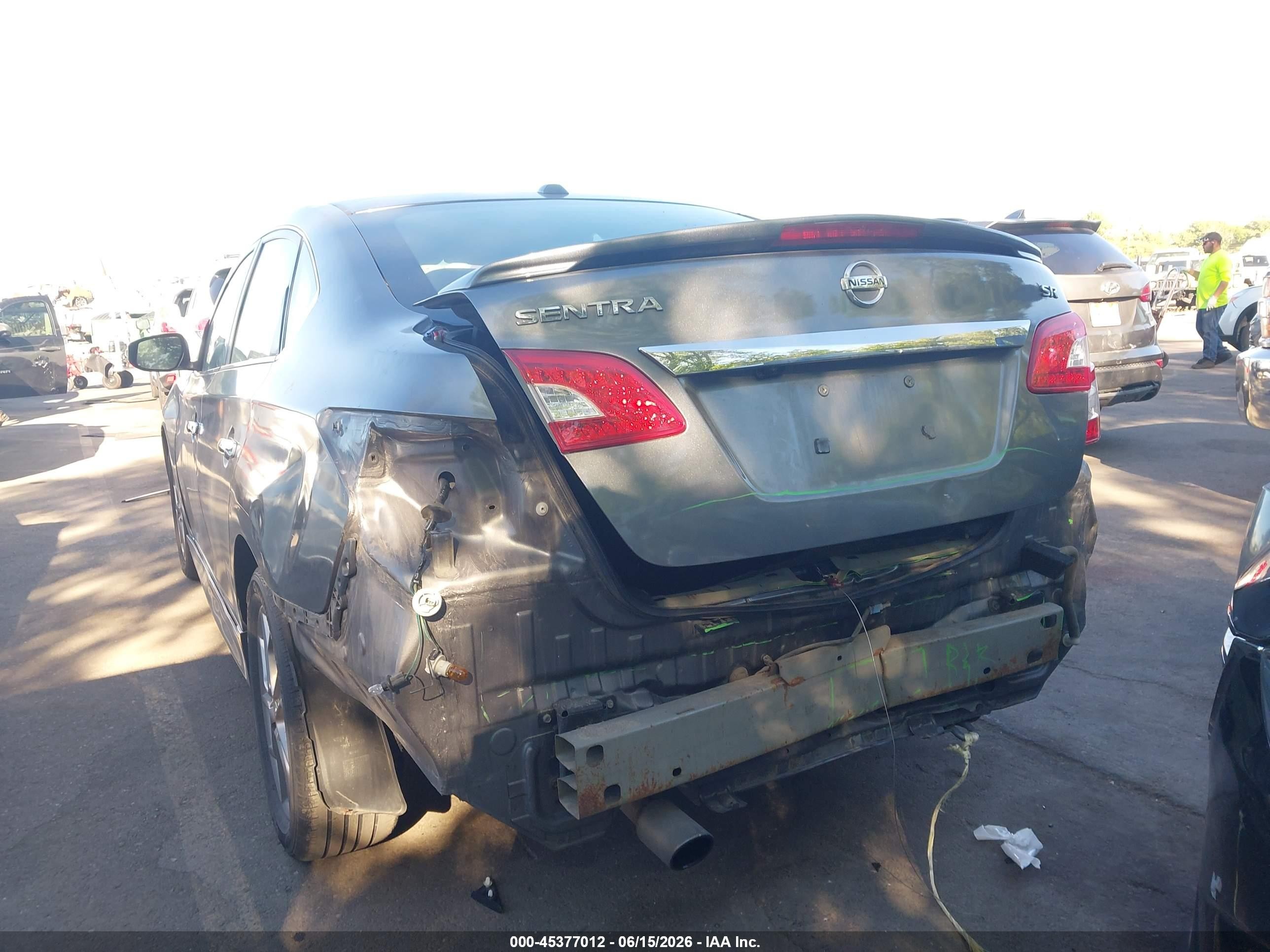 2015 Nissan Sentra Sr Gray vin: 3N1AB7AP4FY336576