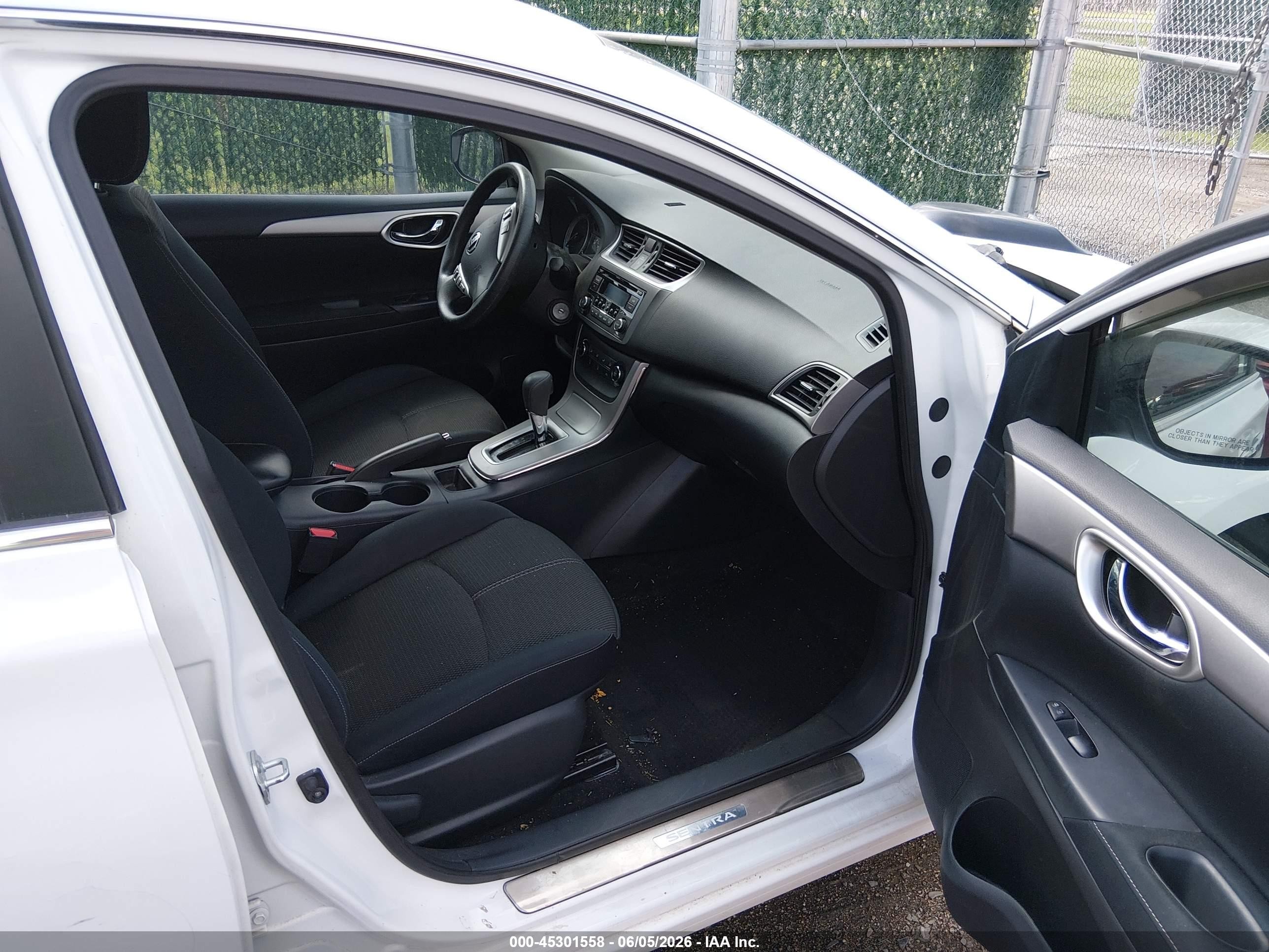 2015 Nissan Sentra Fe+ S Белый vin: 3N1AB7AP4FY355404