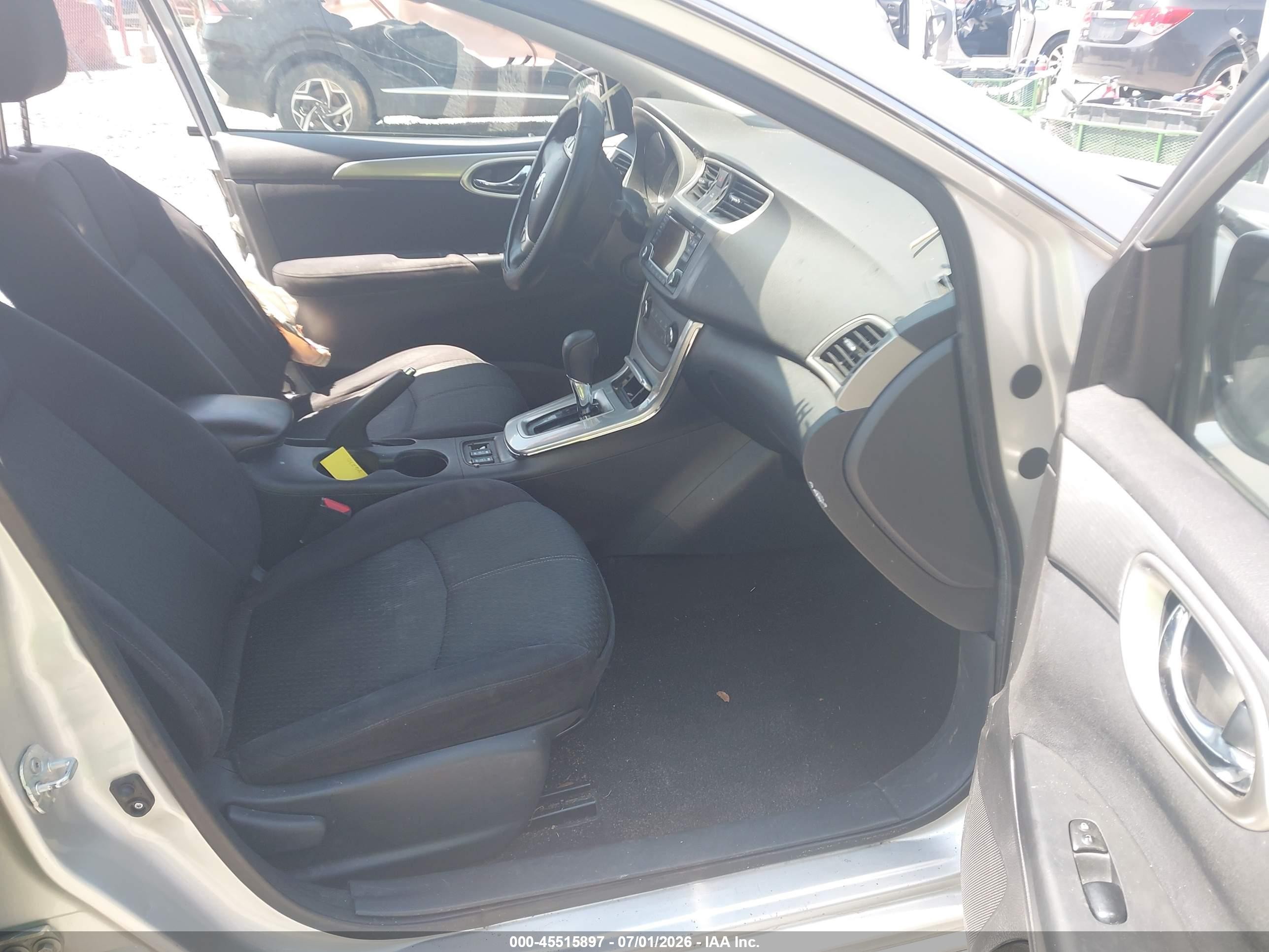 2015 Nissan Sentra Sr Silver vin: 3N1AB7AP4FY361722