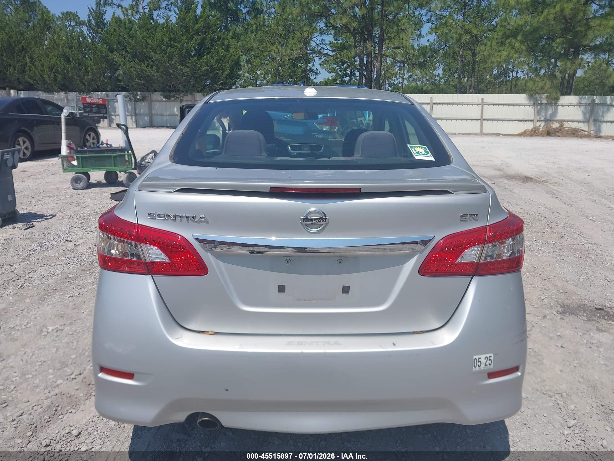 2015 Nissan Sentra Sr Silver vin: 3N1AB7AP4FY361722
