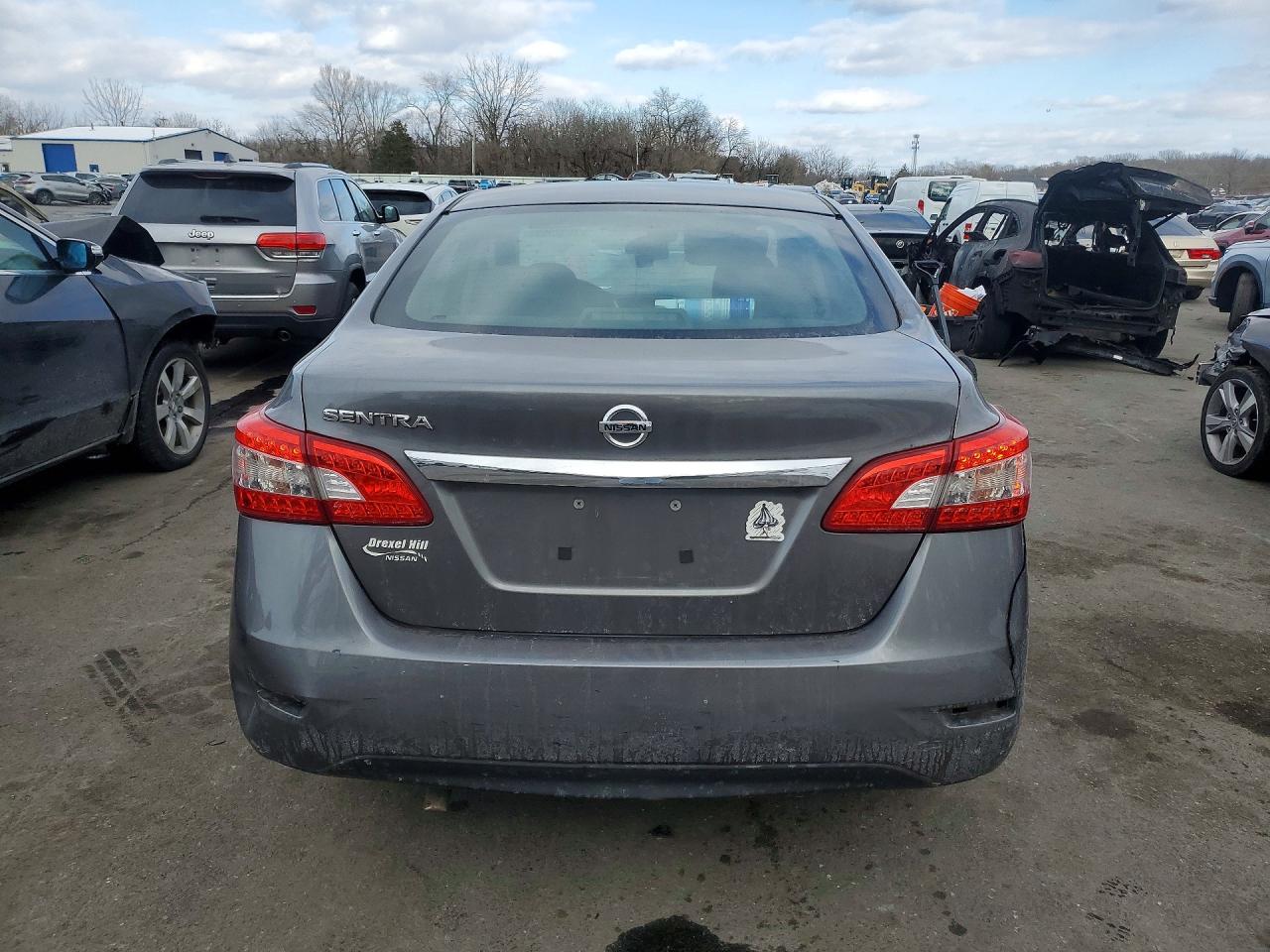 2015 Nissan Sentra S Серый vin: 3N1AB7AP4FY373157