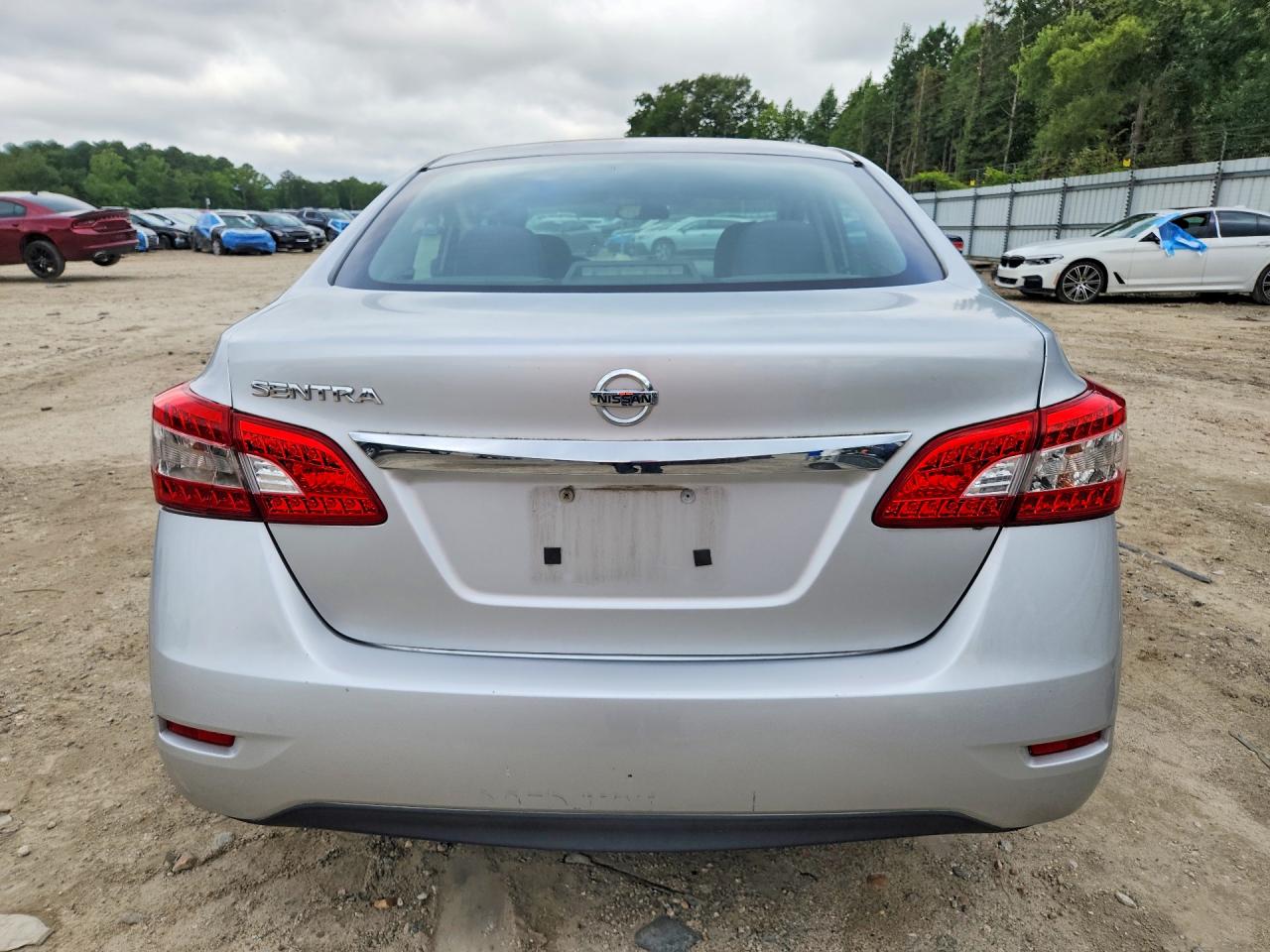 2015 Nissan Sentra Silver vin: 3N1AB7AP4FY377788