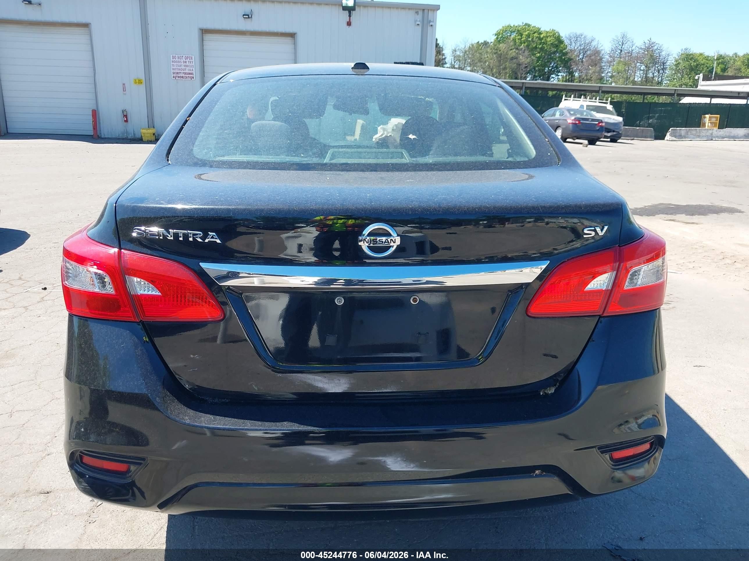 2018 Nissan Sentra Sv Black vin: 3N1AB7AP4JL626113