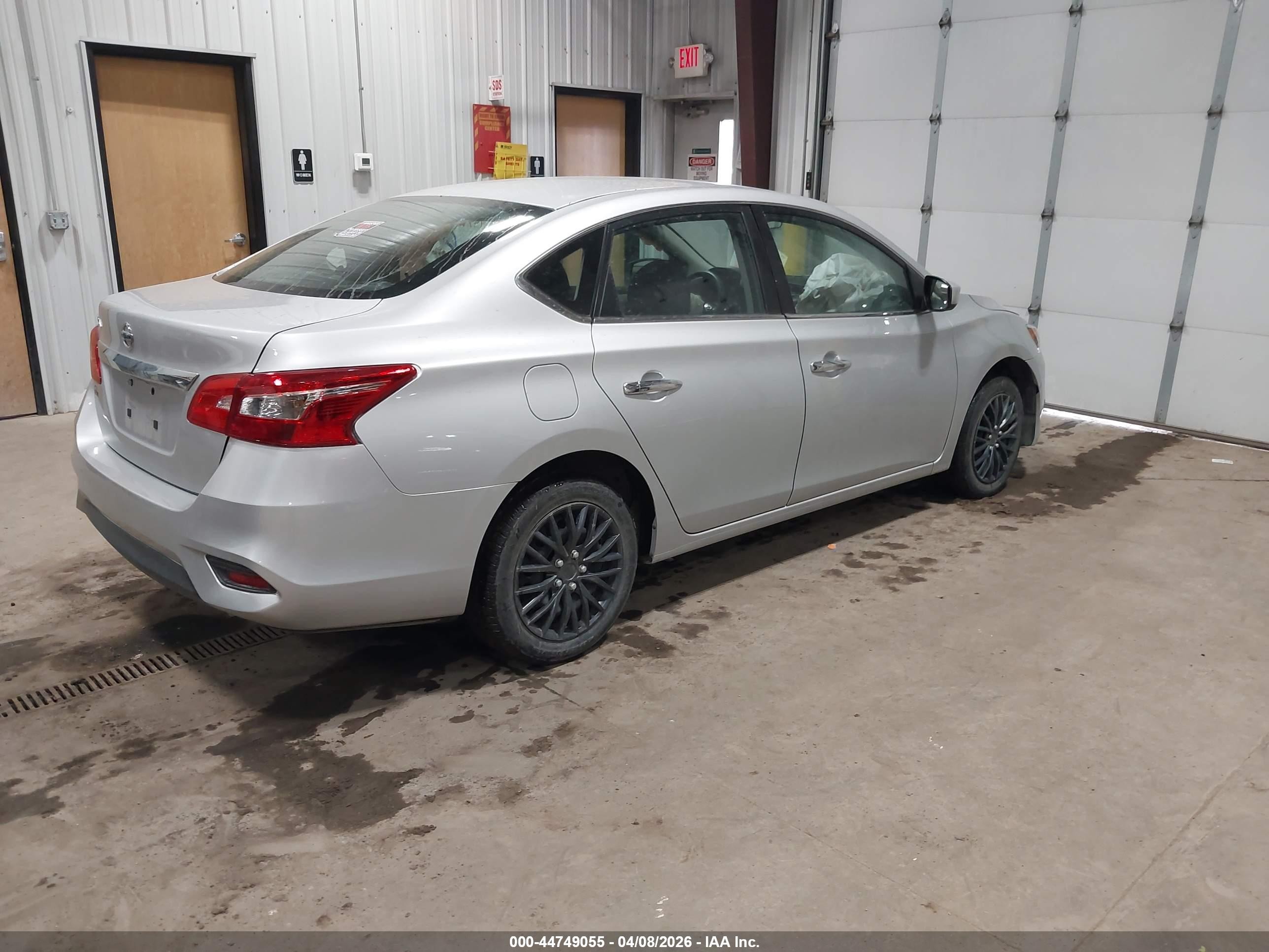 2019 Nissan Sentra S Серебряный vin: 3N1AB7AP4KY269164