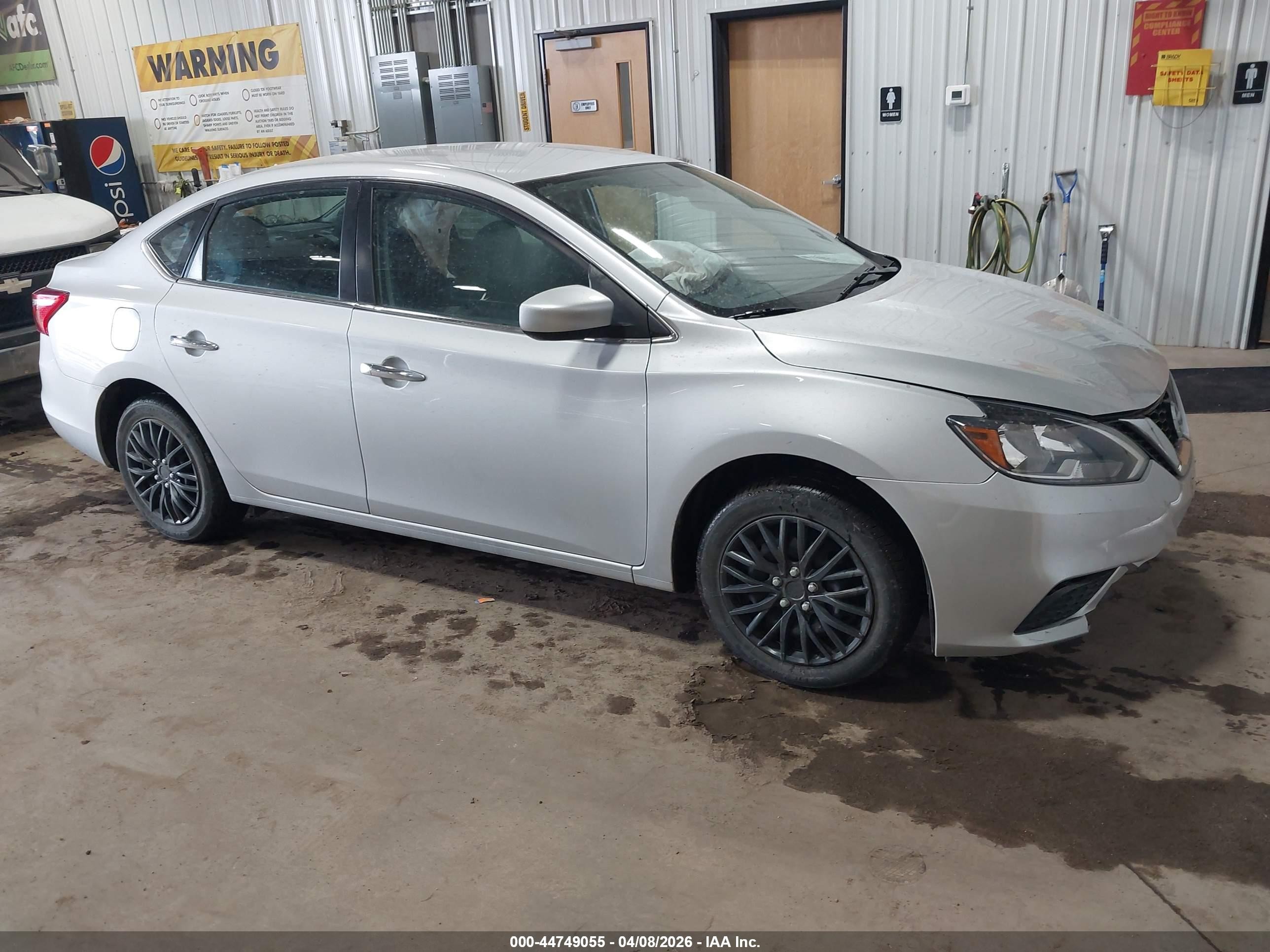 2019 Nissan Sentra S Серебряный vin: 3N1AB7AP4KY269164