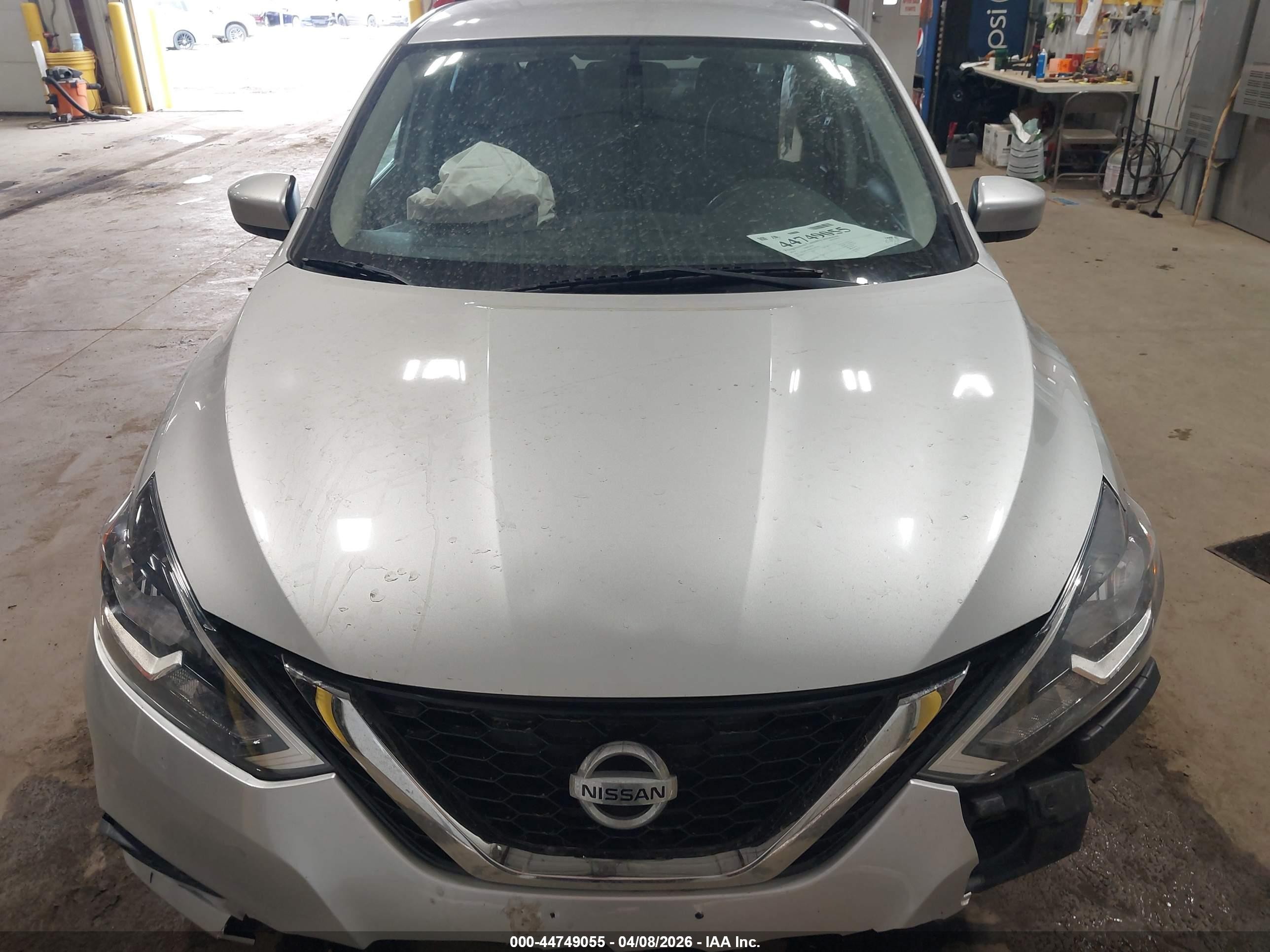 2019 Nissan Sentra S Серебряный vin: 3N1AB7AP4KY269164