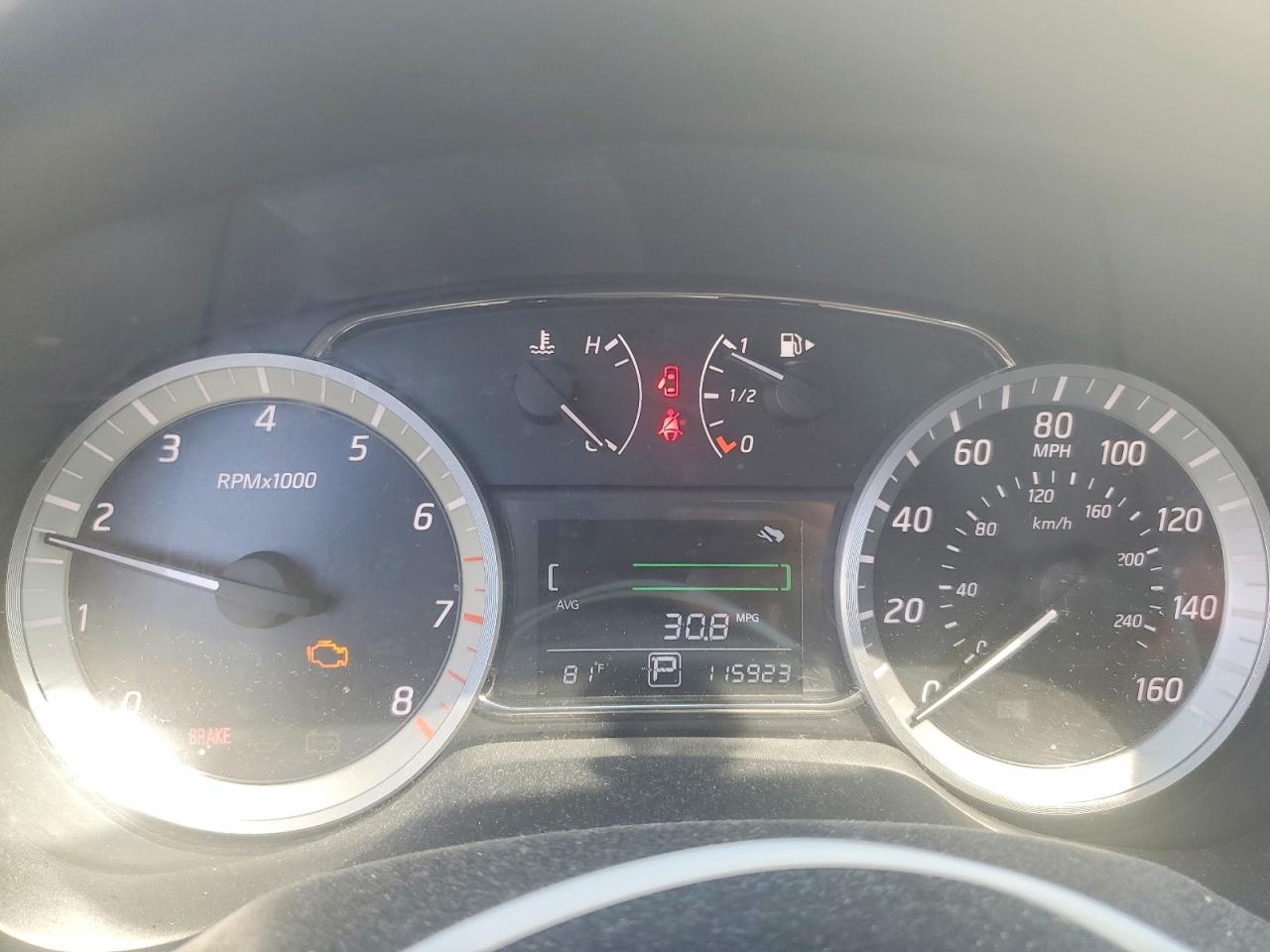 2013 Nissan Sentra S Серебряный vin: 3N1AB7AP5DL609034