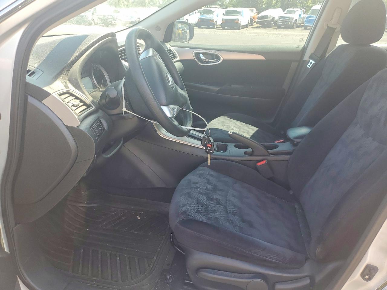 2013 Nissan Sentra S Серебряный vin: 3N1AB7AP5DL609034