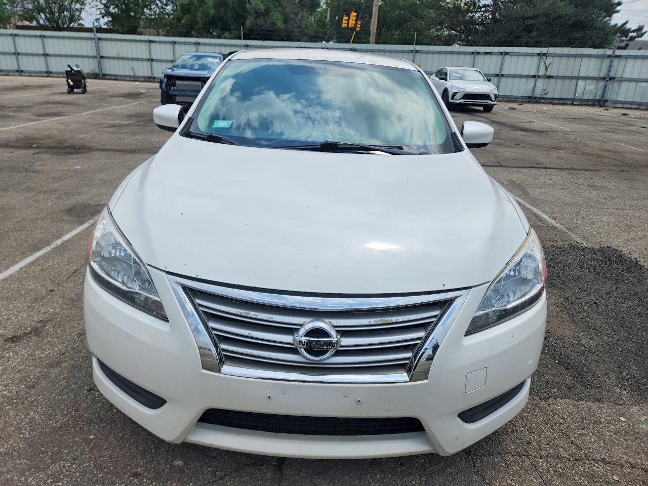 2014 Nissan Sentra Sv Белый vin: 3N1AB7AP5EL647512