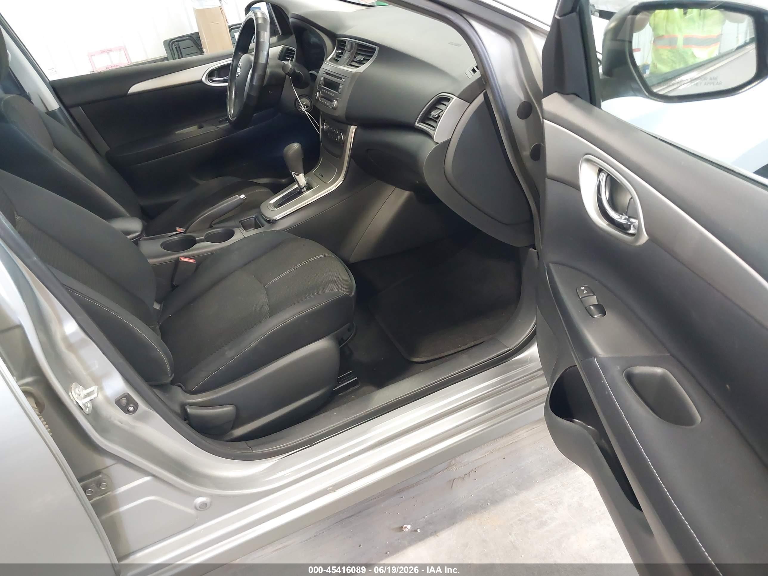 2014 Nissan Sentra S Серый vin: 3N1AB7AP5EL684916