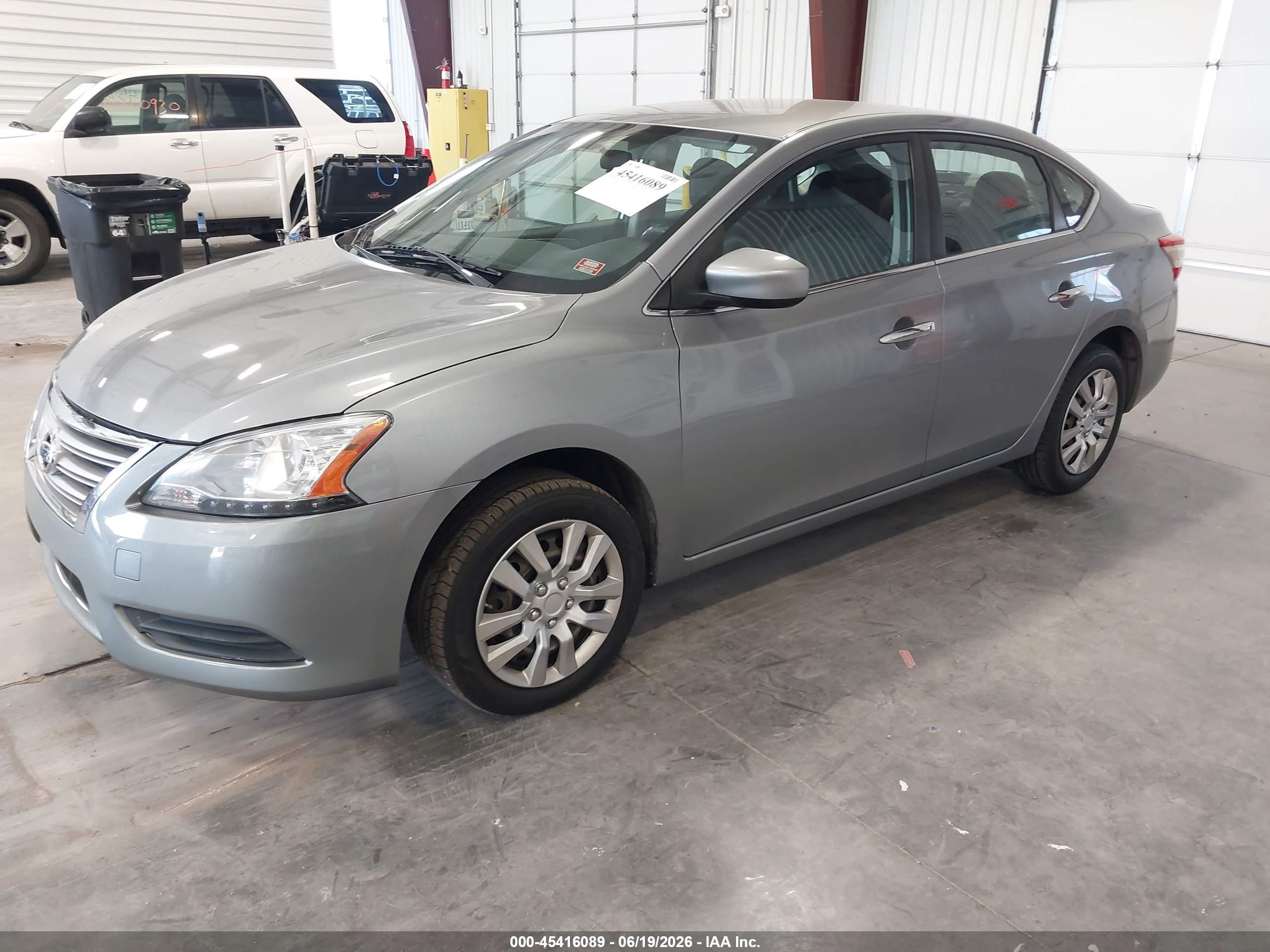 2014 Nissan Sentra S Серый vin: 3N1AB7AP5EL684916