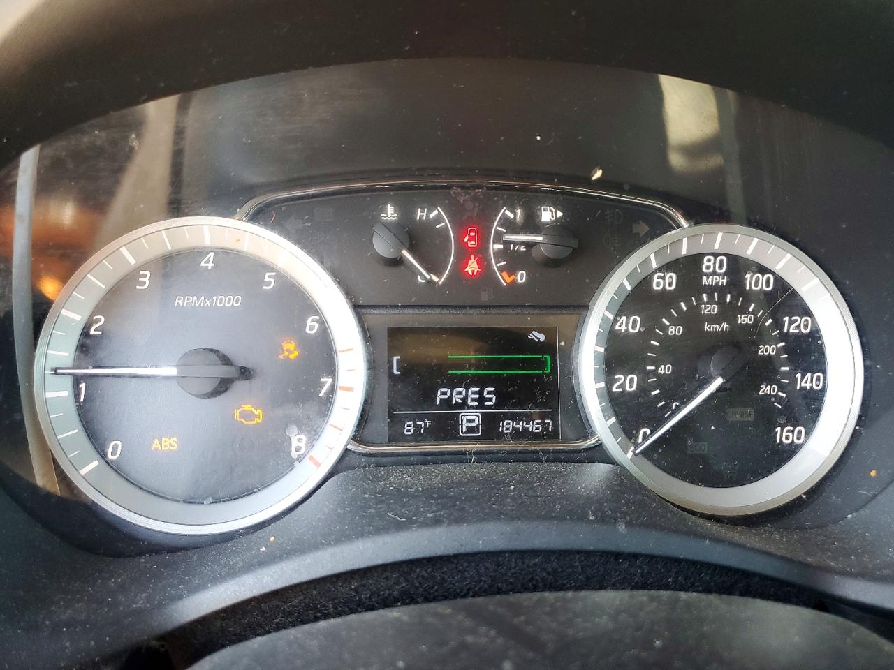 2014 Nissan Sentra Sv Серебряный vin: 3N1AB7AP5EY216283