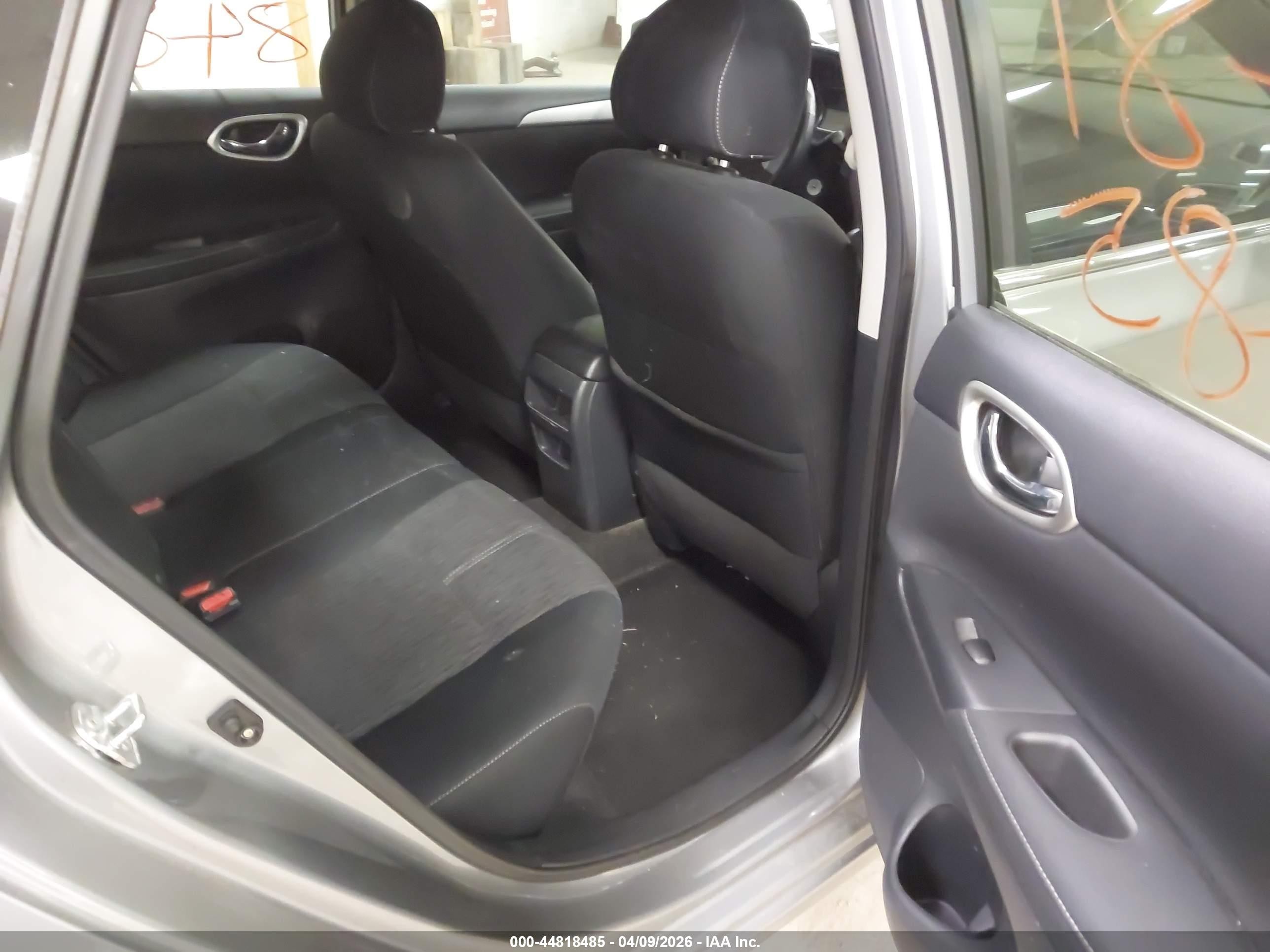 2014 Nissan Sentra   Gray vin: 3N1AB7AP5EY225873