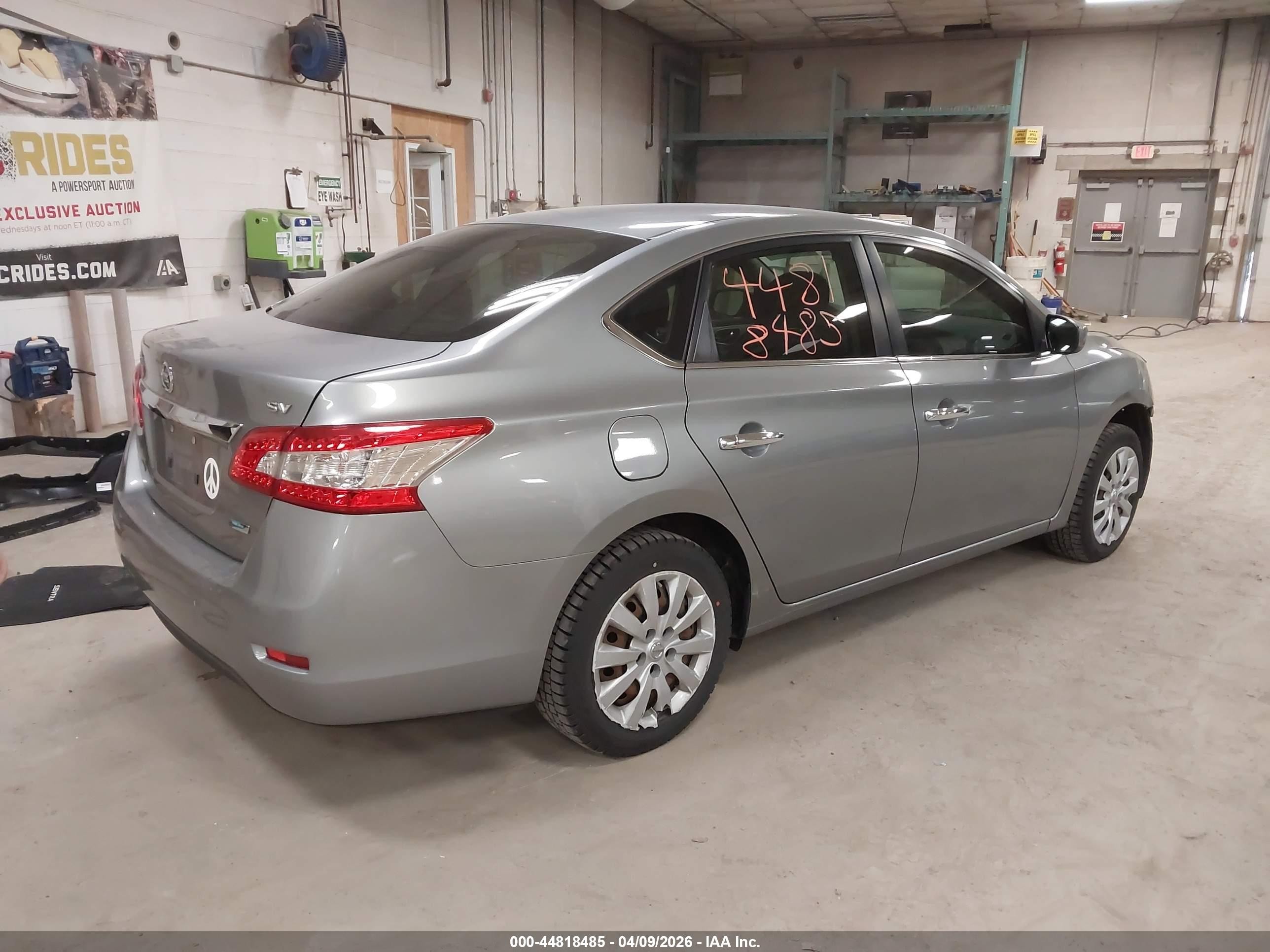 2014 Nissan Sentra   Gray vin: 3N1AB7AP5EY225873
