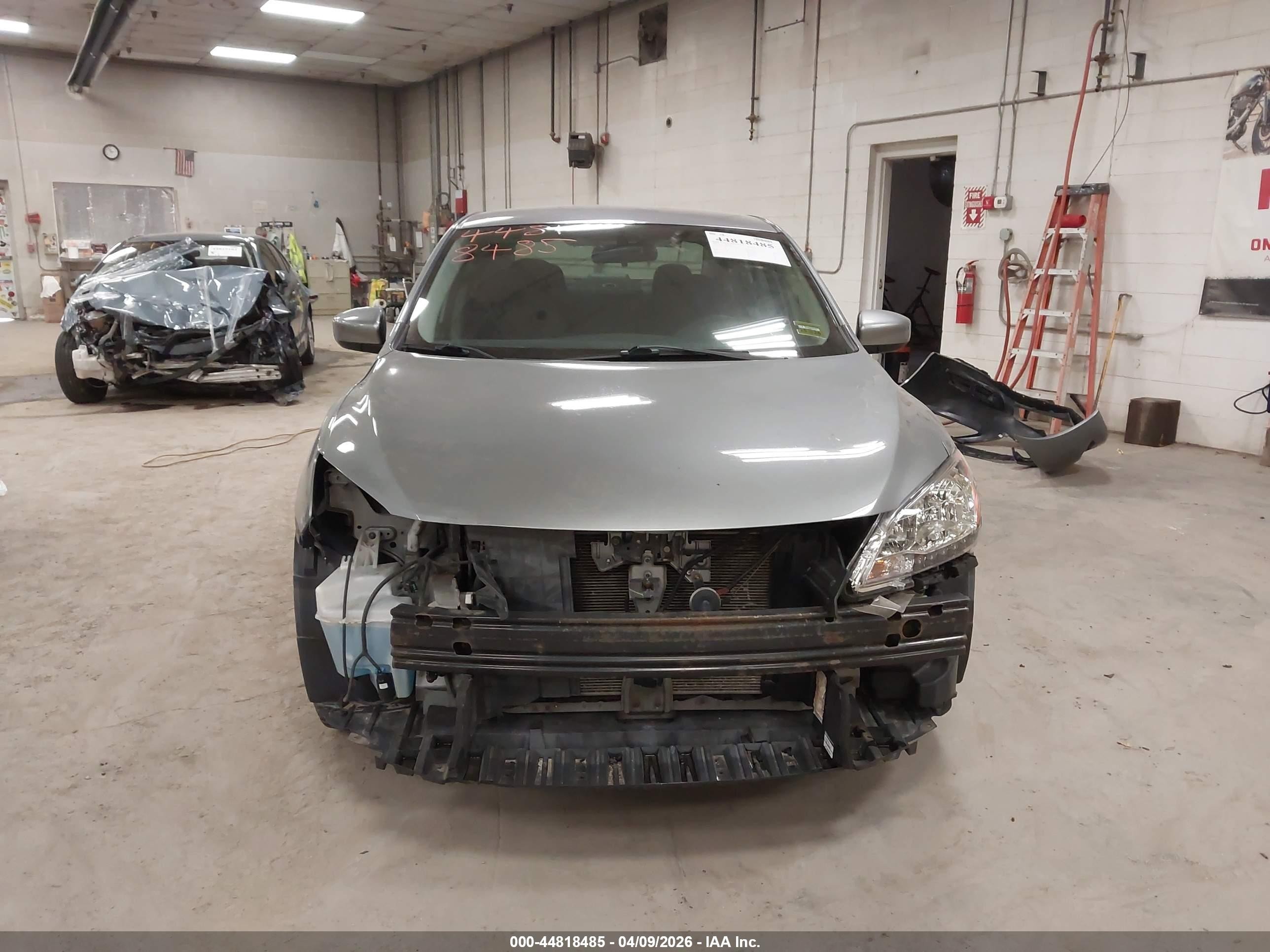 2014 Nissan Sentra   Gray vin: 3N1AB7AP5EY225873