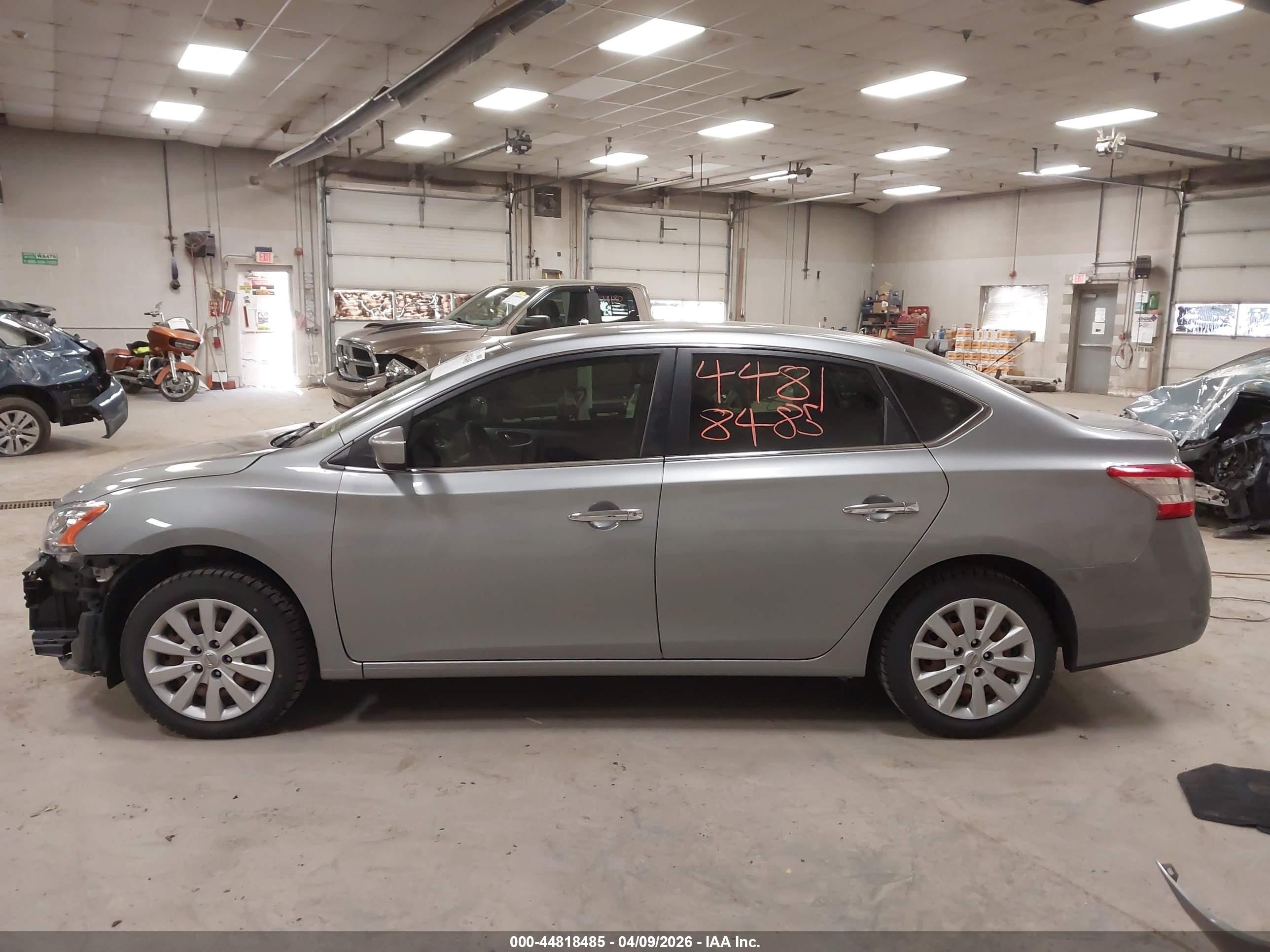 2014 Nissan Sentra   Gray vin: 3N1AB7AP5EY225873