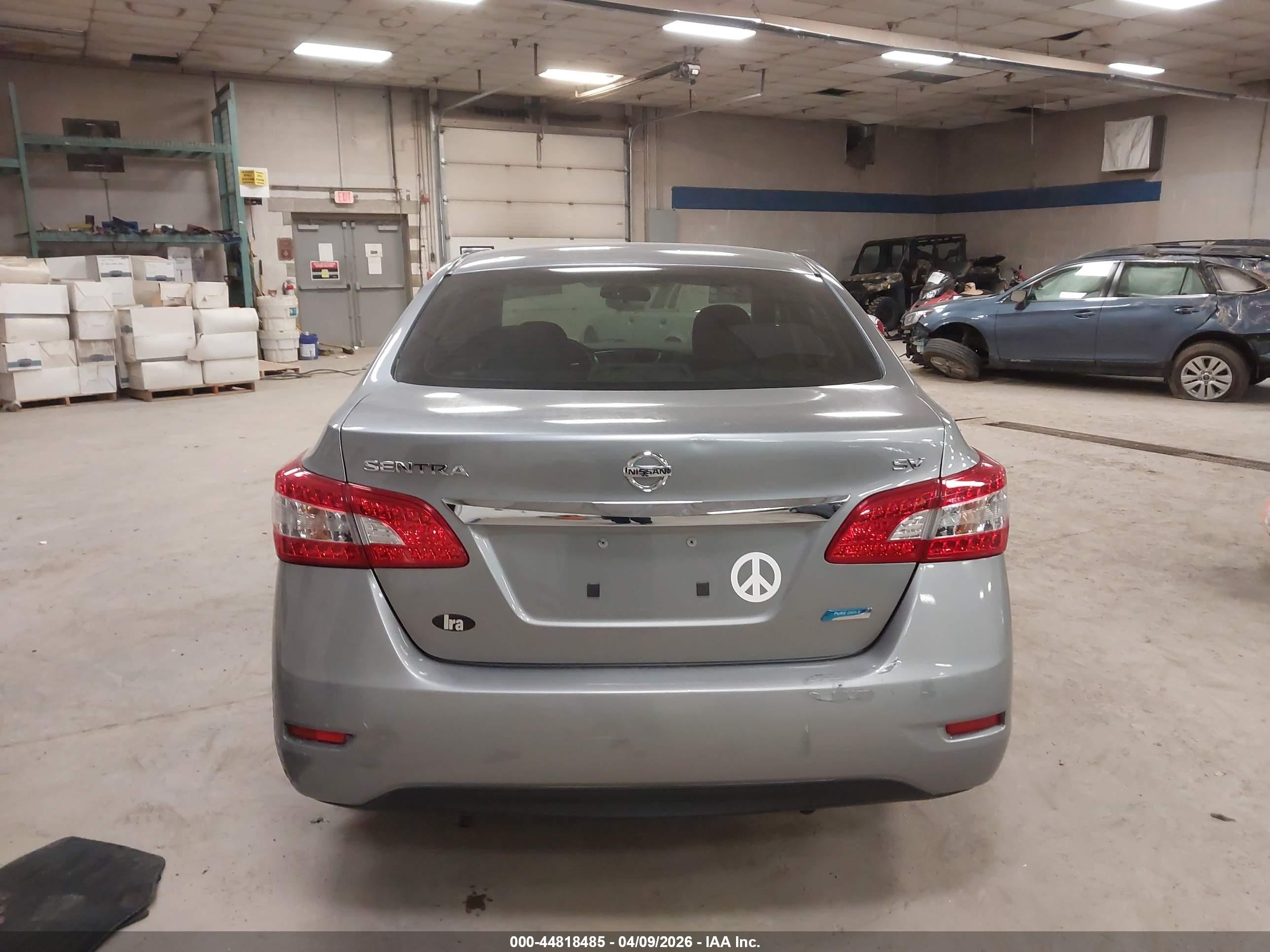2014 Nissan Sentra   Gray vin: 3N1AB7AP5EY225873
