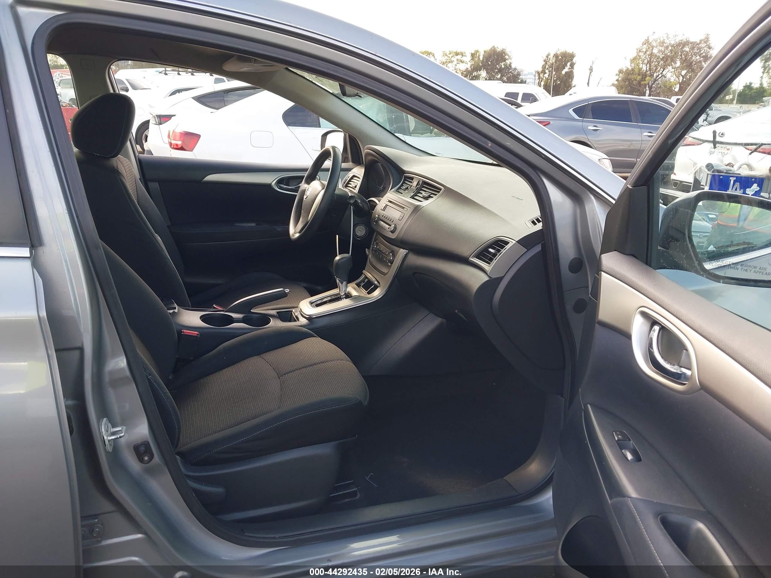 2014 Nissan Sentra S Silver vin: 3N1AB7AP5EY235500