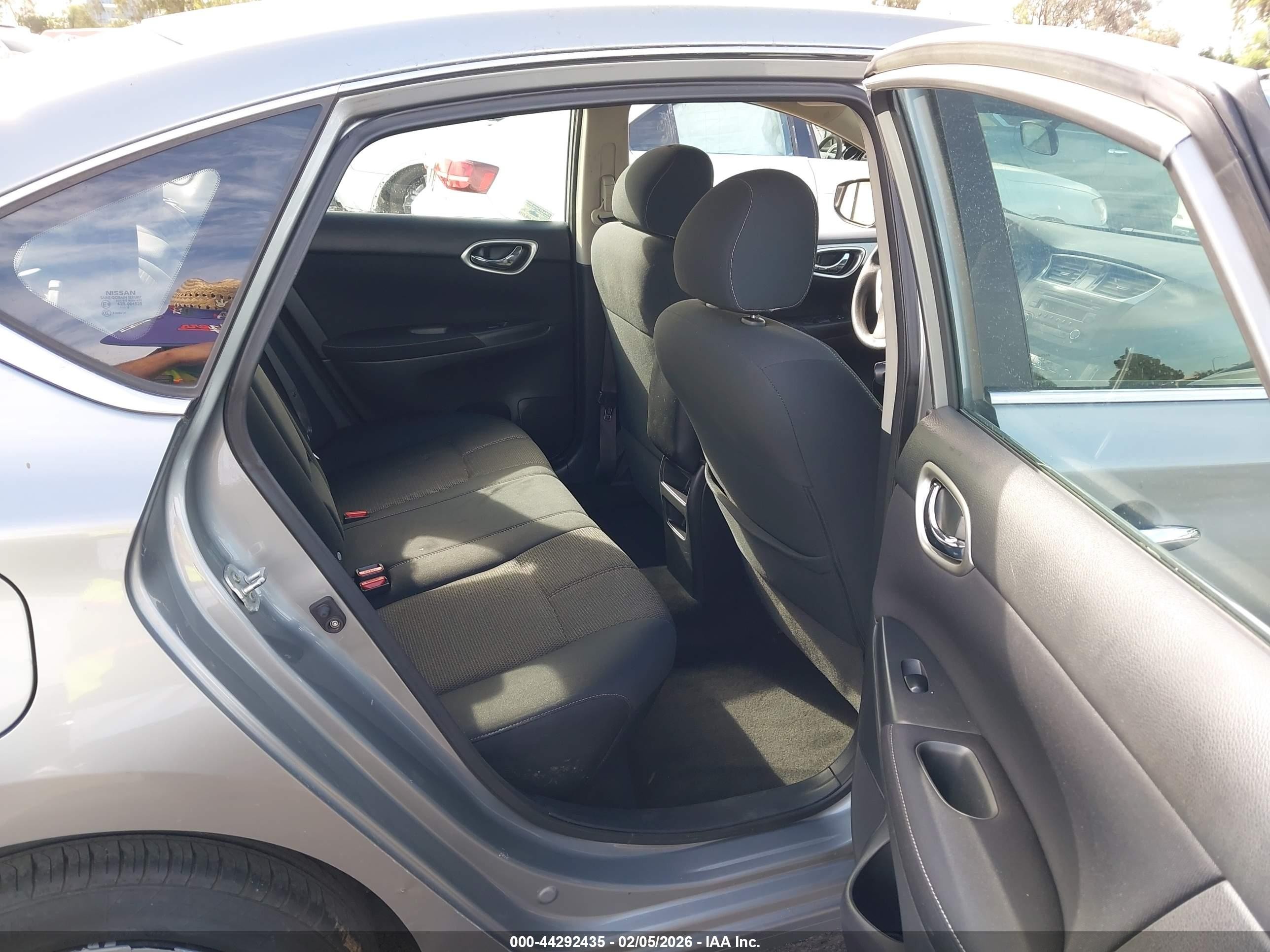 2014 Nissan Sentra S Silver vin: 3N1AB7AP5EY235500