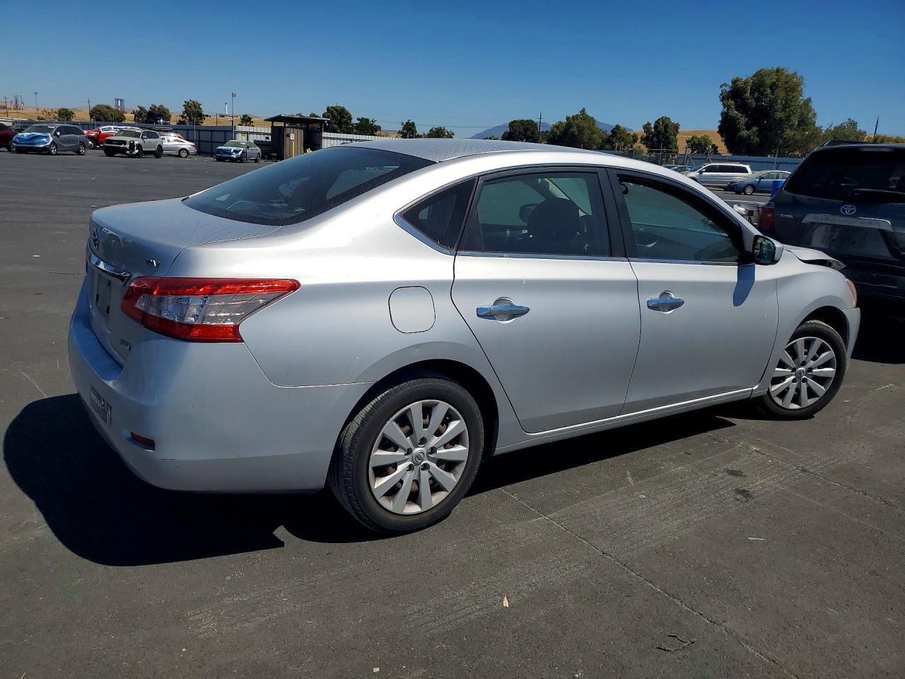 2014 Nissan Sentra Sv Серебряный vin: 3N1AB7AP5EY235724
