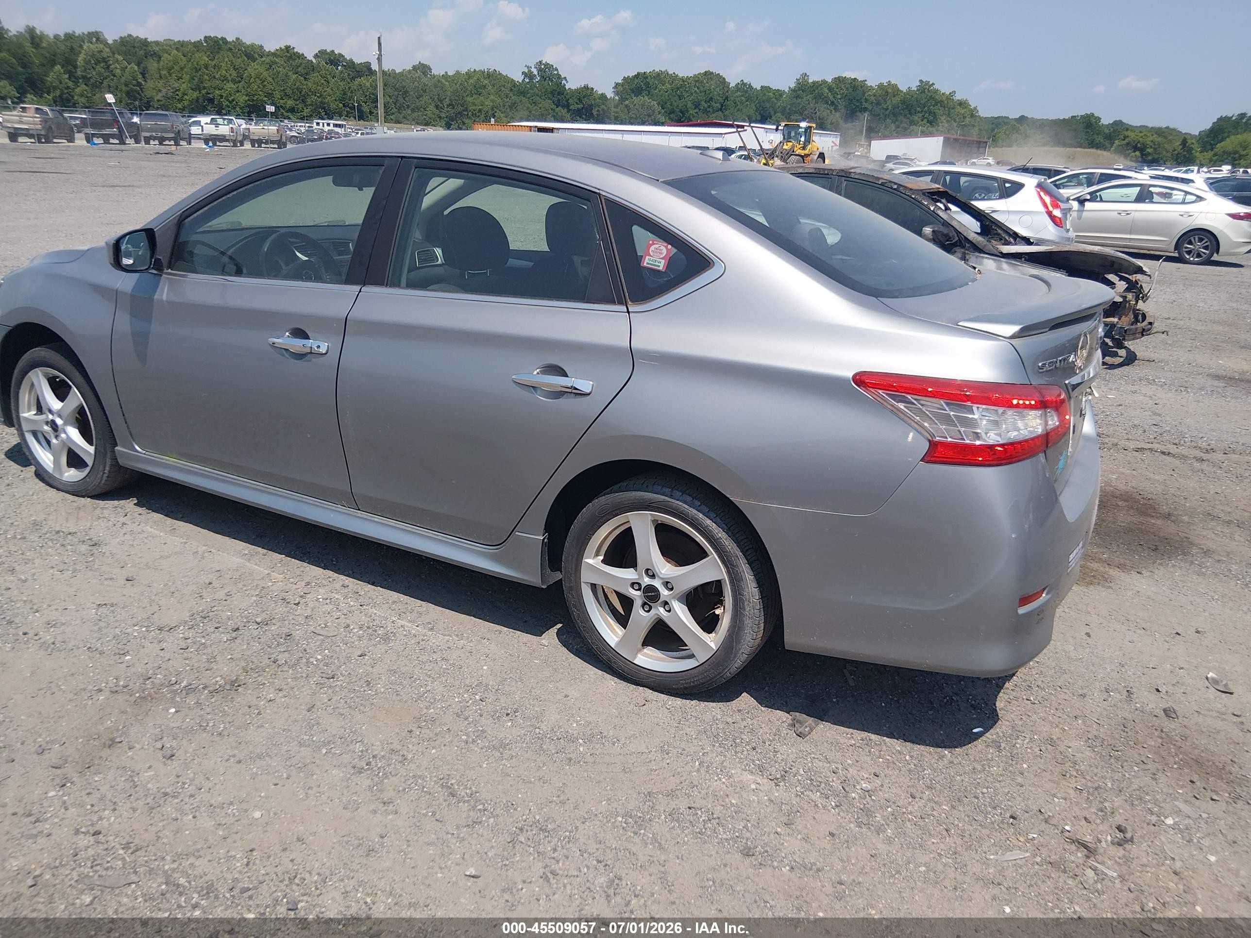 2014 Nissan Sentra Sr Silver vin: 3N1AB7AP5EY273695