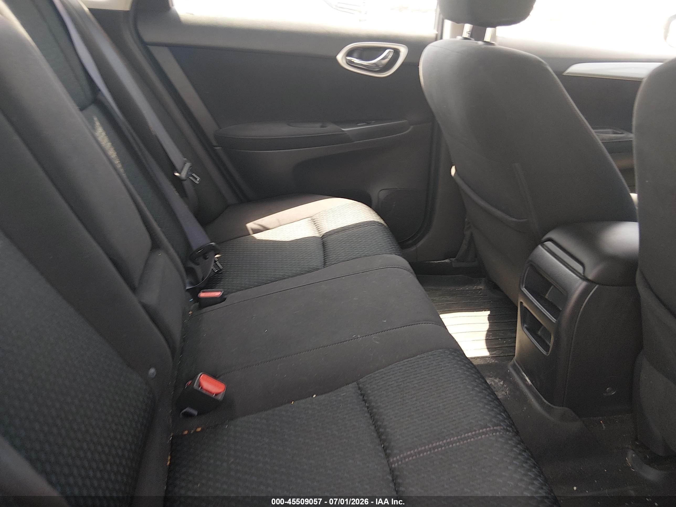 2014 Nissan Sentra Sr Silver vin: 3N1AB7AP5EY273695