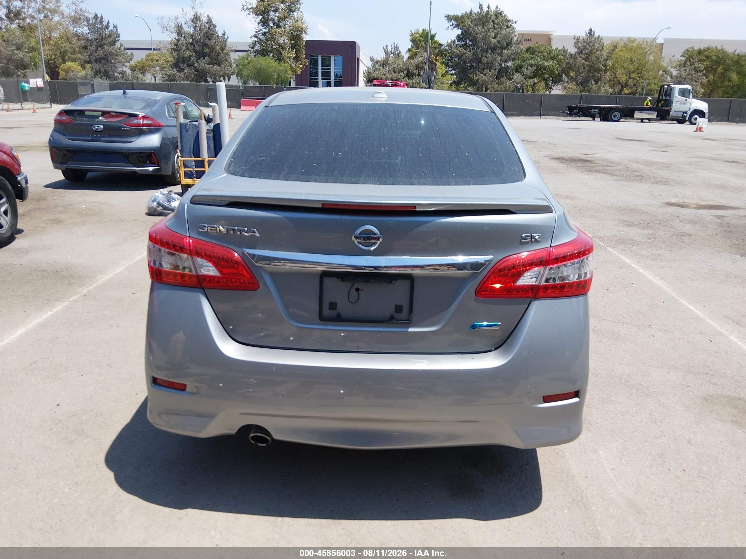 2014 Nissan Sentra Sr Silver vin: 3N1AB7AP5EY304640