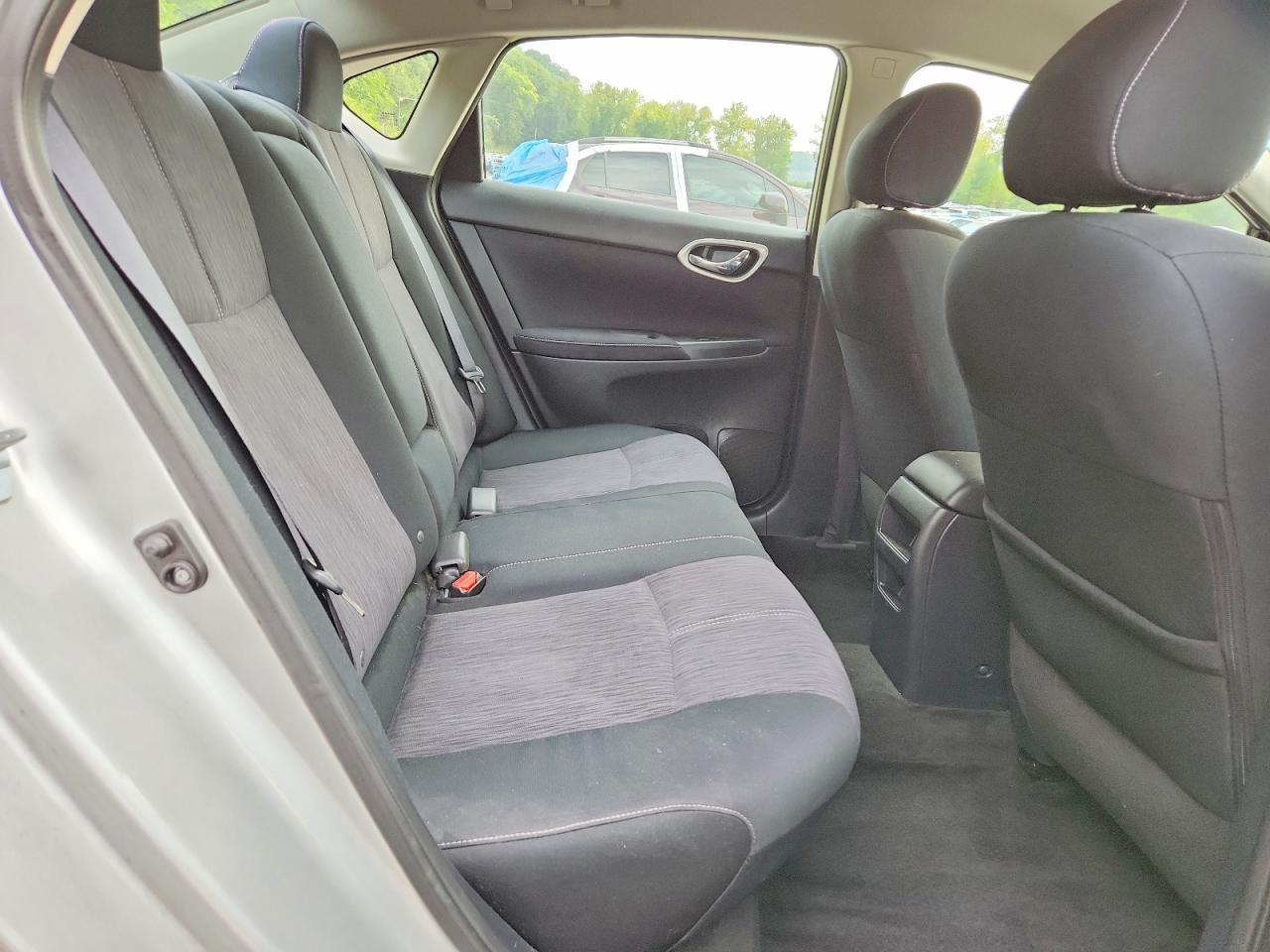 2014 Nissan Sentra Sv Silver vin: 3N1AB7AP5EY318540