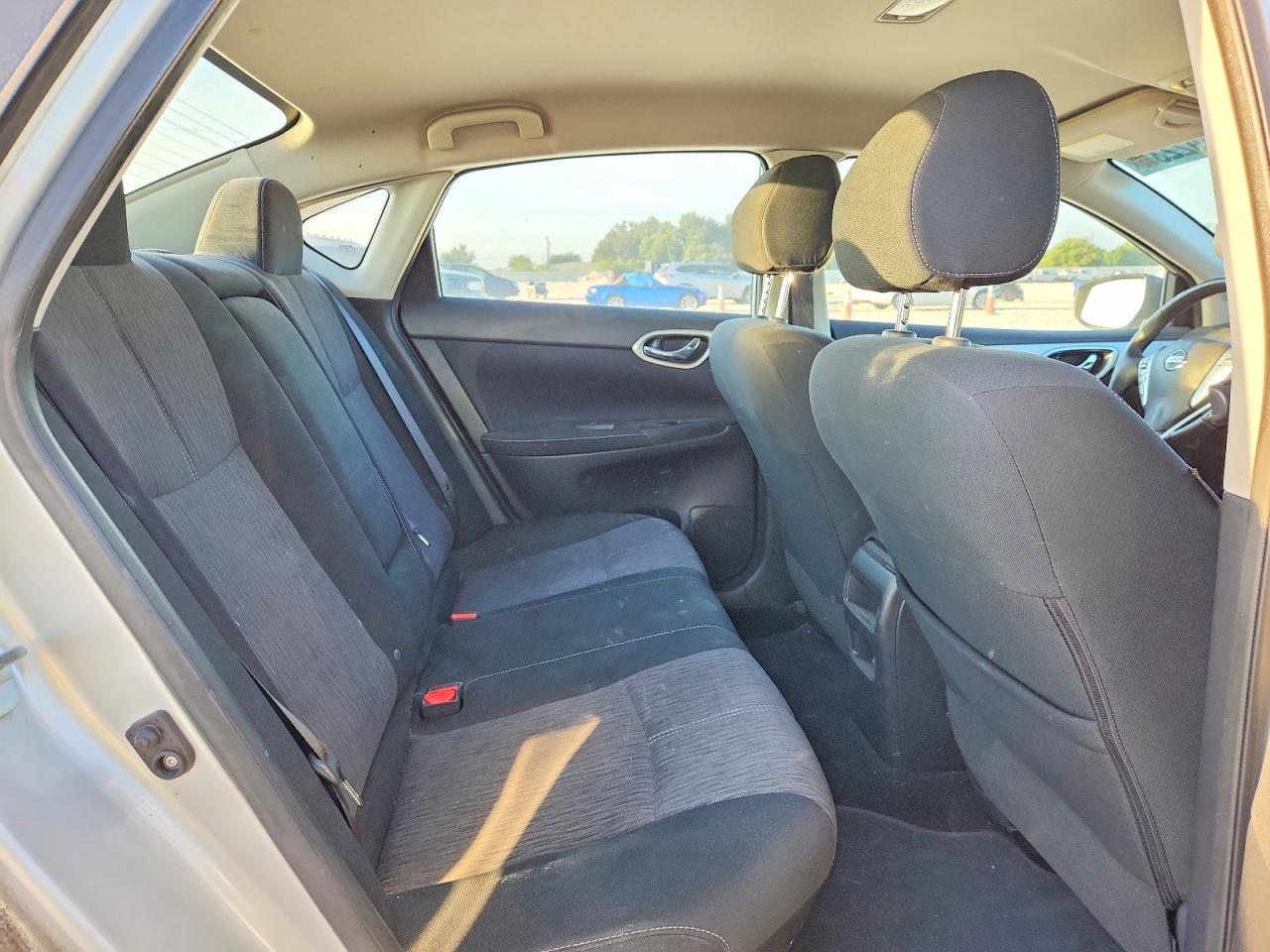 2015 Nissan Sentra Sv Silver vin: 3N1AB7AP5FL642764