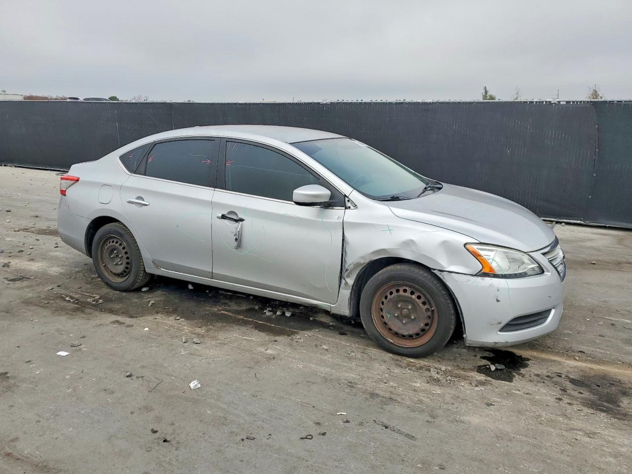 2015 Nissan Sentra Sv Серебряный vin: 3N1AB7AP5FY228631