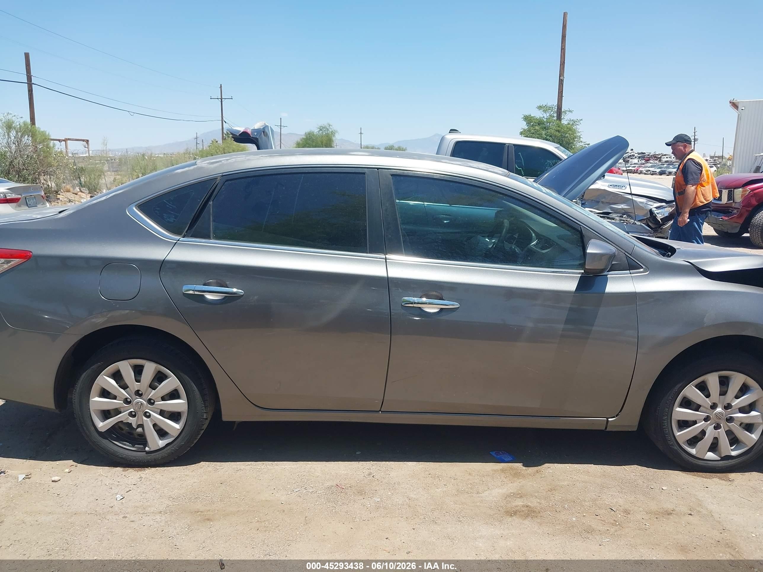 2015 Nissan Sentra S Серый vin: 3N1AB7AP5FY353547