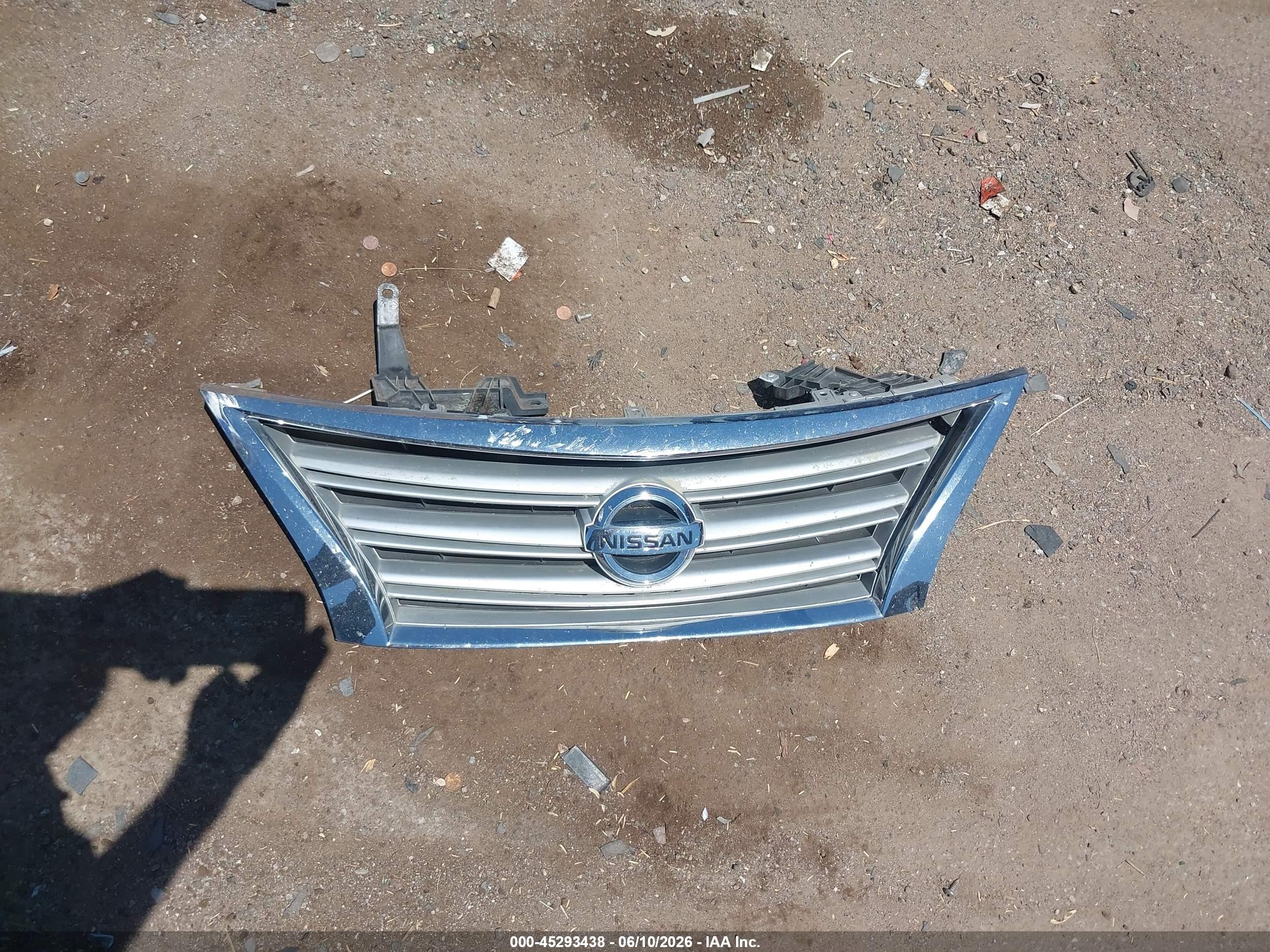 2015 Nissan Sentra S Серый vin: 3N1AB7AP5FY353547