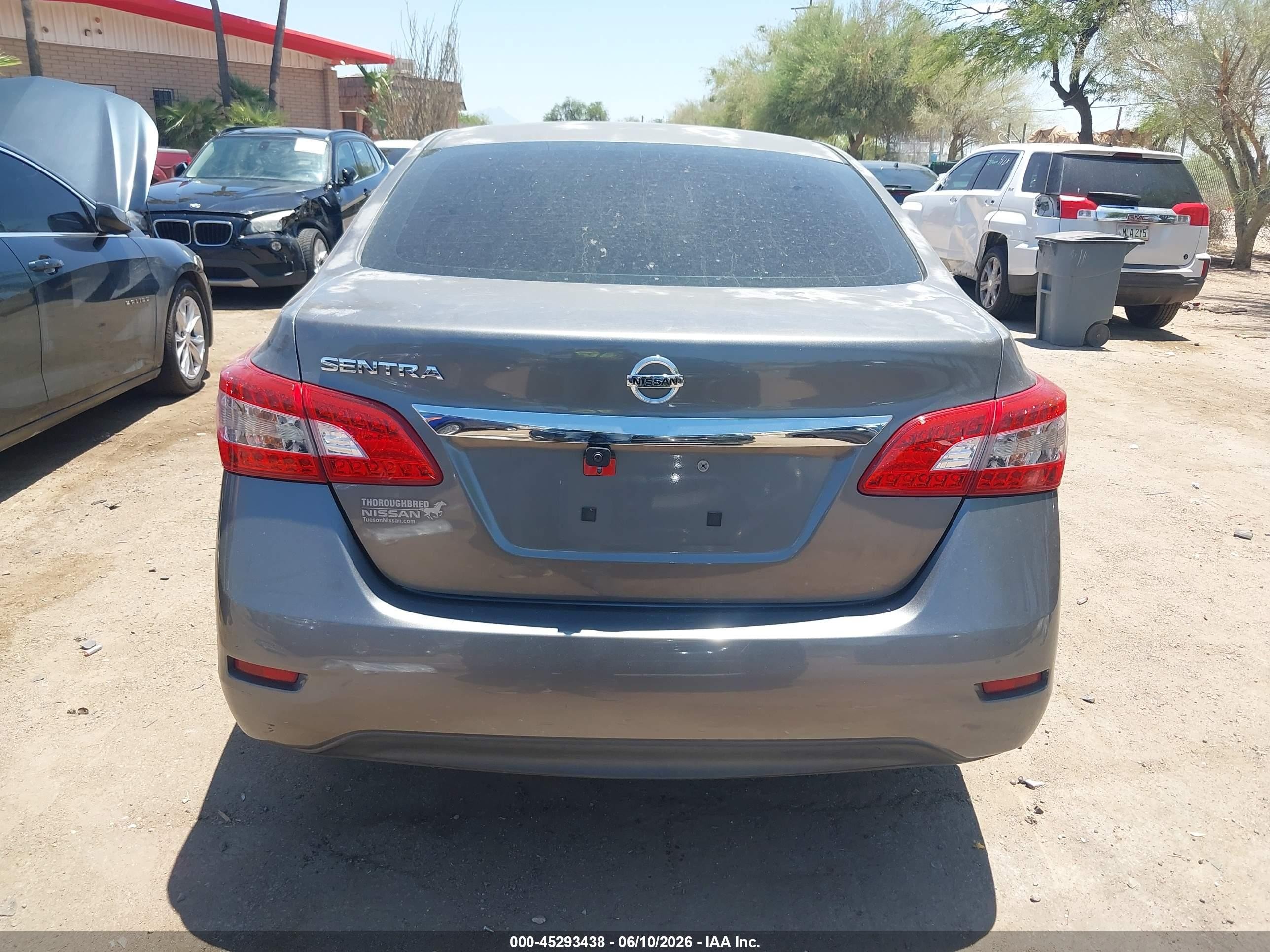 2015 Nissan Sentra S Серый vin: 3N1AB7AP5FY353547