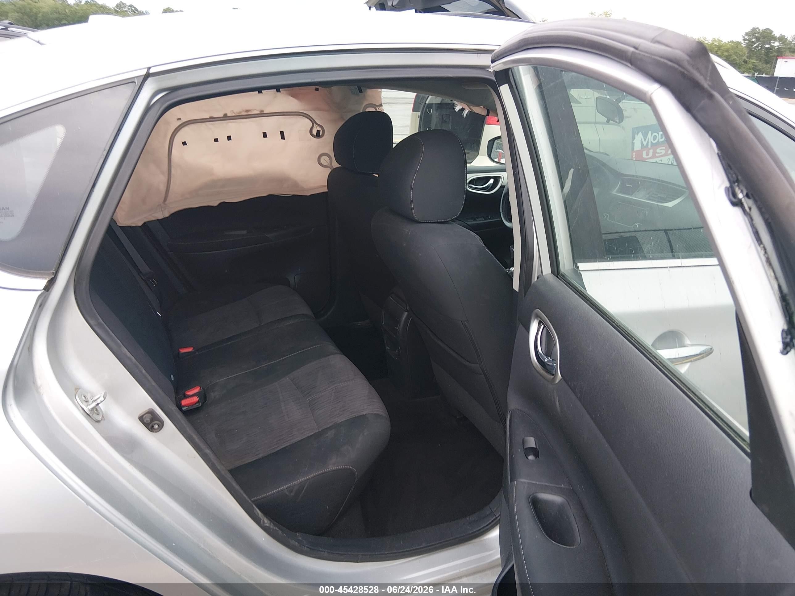 2015 Nissan Sentra Sv Silver vin: 3N1AB7AP5FY355864