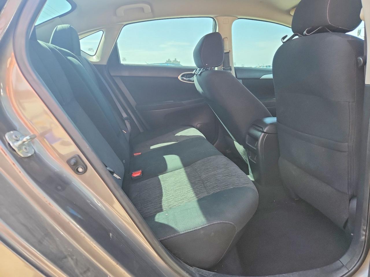 2015 Nissan Sentra Sv Silver vin: 3N1AB7AP5FY362197