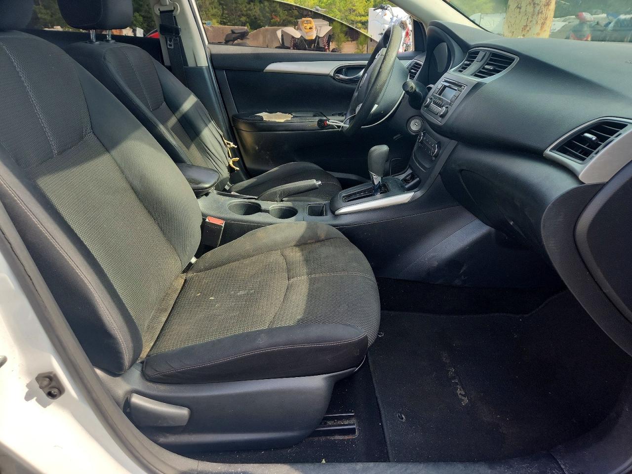 2016 Nissan Sentra S White vin: 3N1AB7AP5GY218652