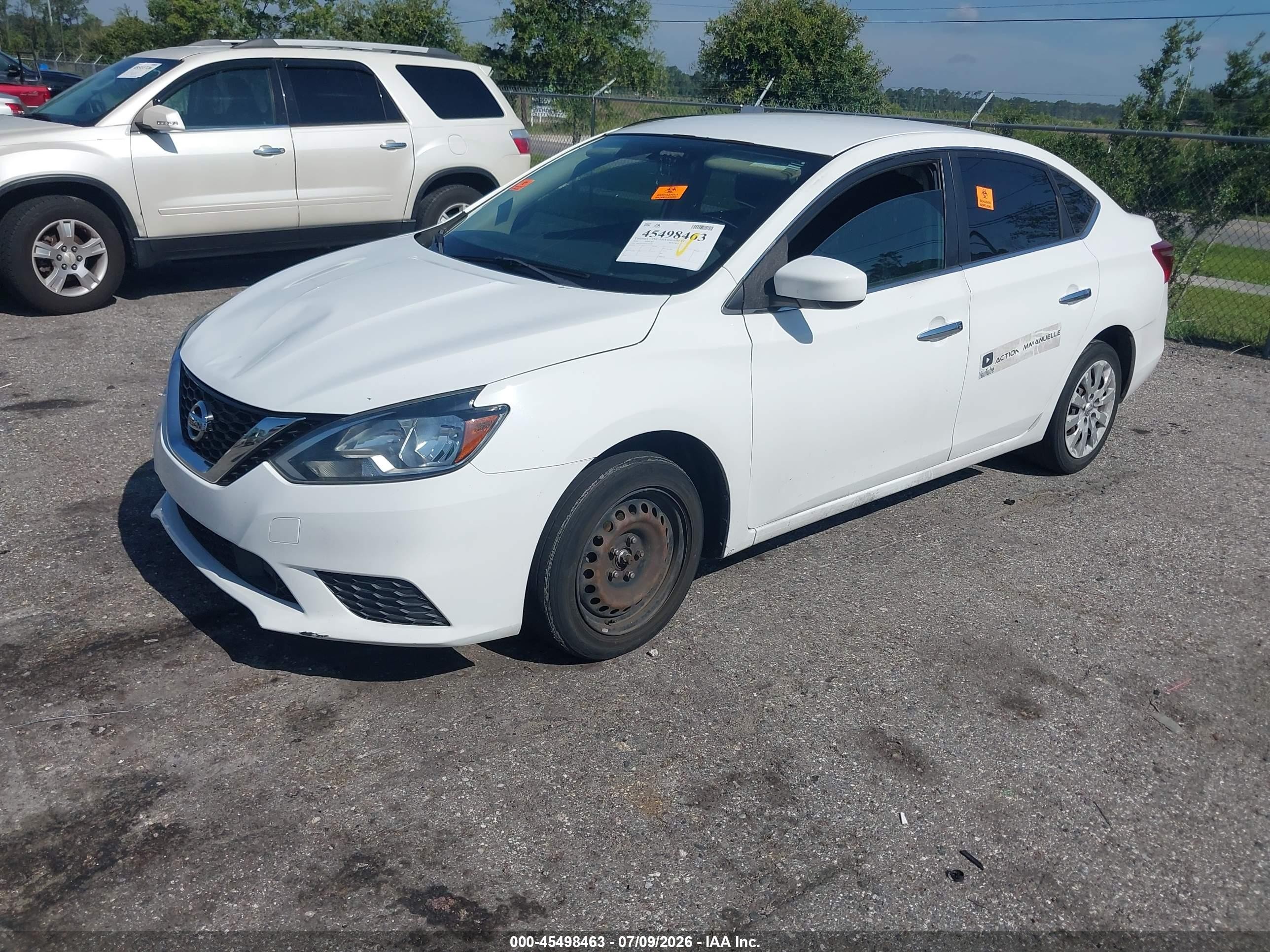 2018 Nissan Sentra S White vin: 3N1AB7AP5JY297022