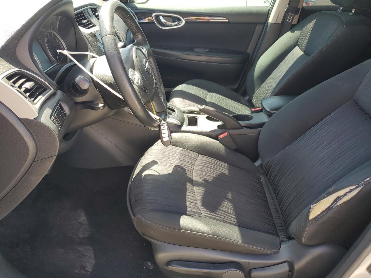 2019 Nissan Sentra Sv Серебряный vin: 3N1AB7AP5KY328321 Damage: Left Front Seat Back, Torn, 9 To 10 Inches