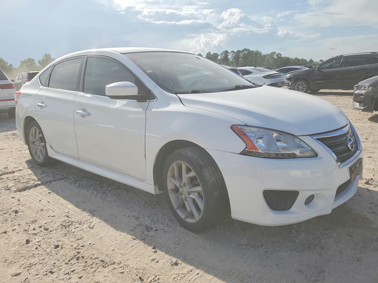 2013 Nissan Sentra White vin: 3N1AB7AP6DL679738
