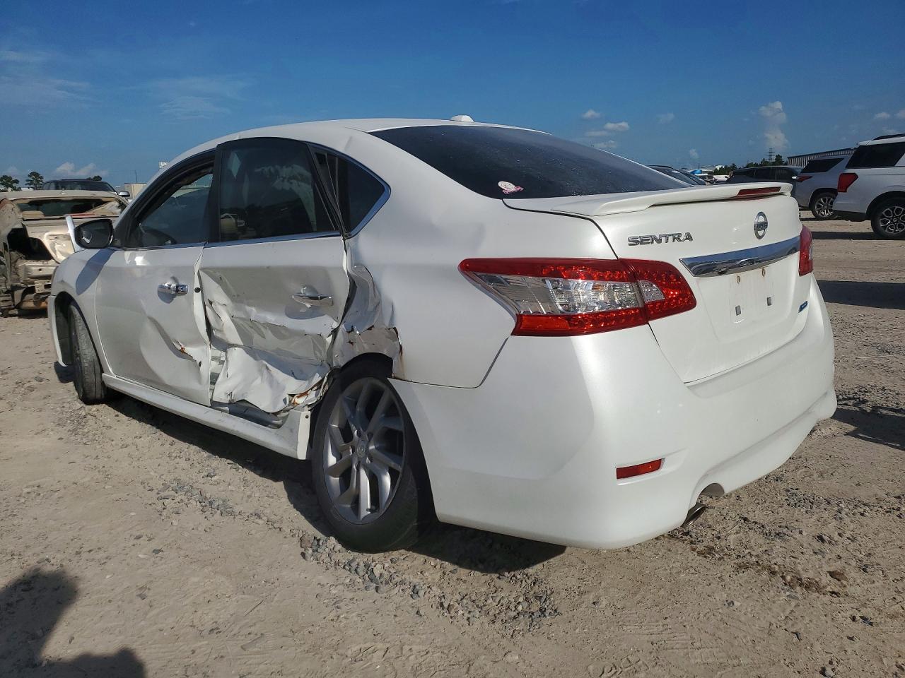 2013 Nissan Sentra White vin: 3N1AB7AP6DL679738