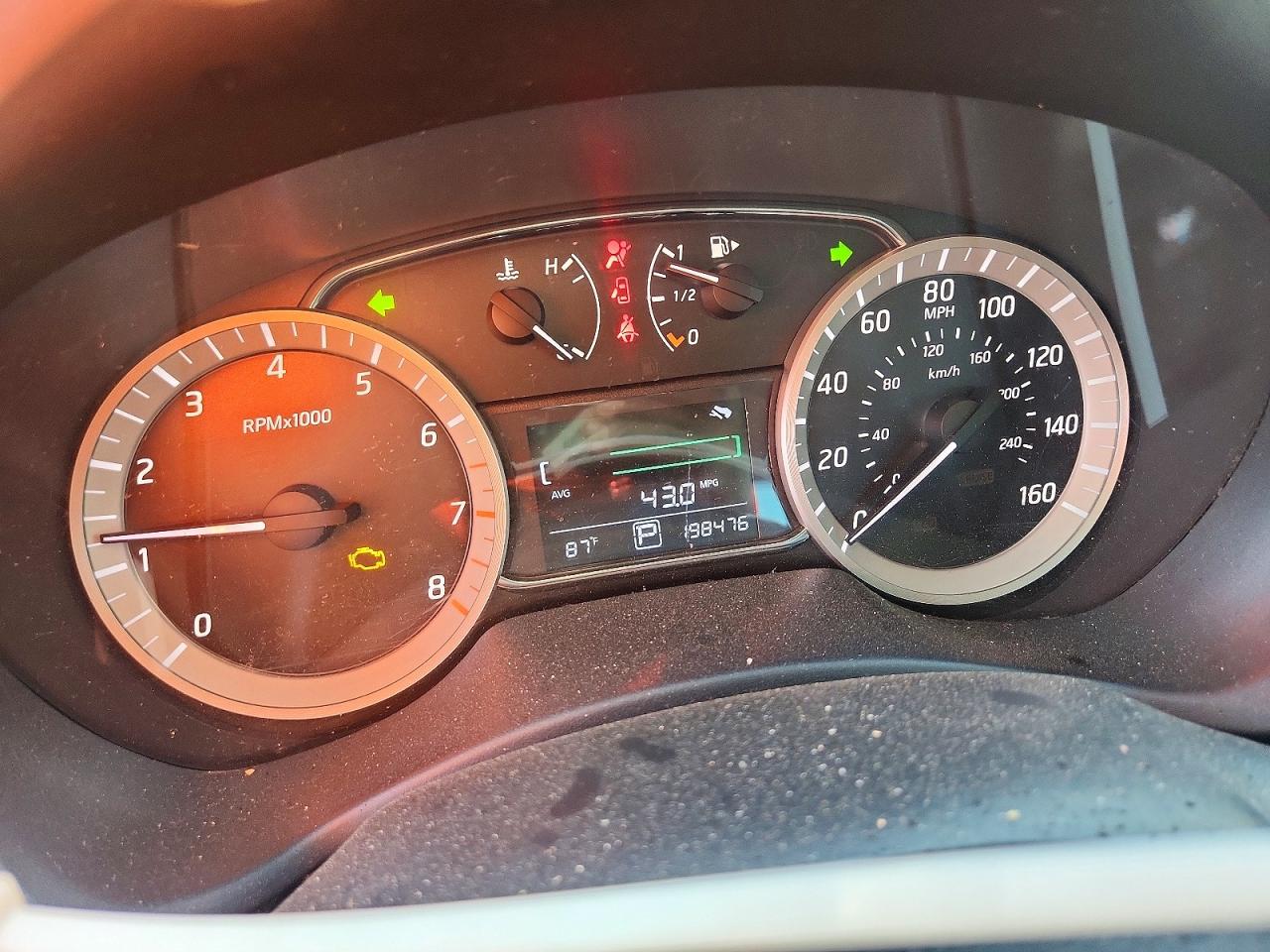 2014 Nissan Sentra Sv Silver vin: 3N1AB7AP6EY201551