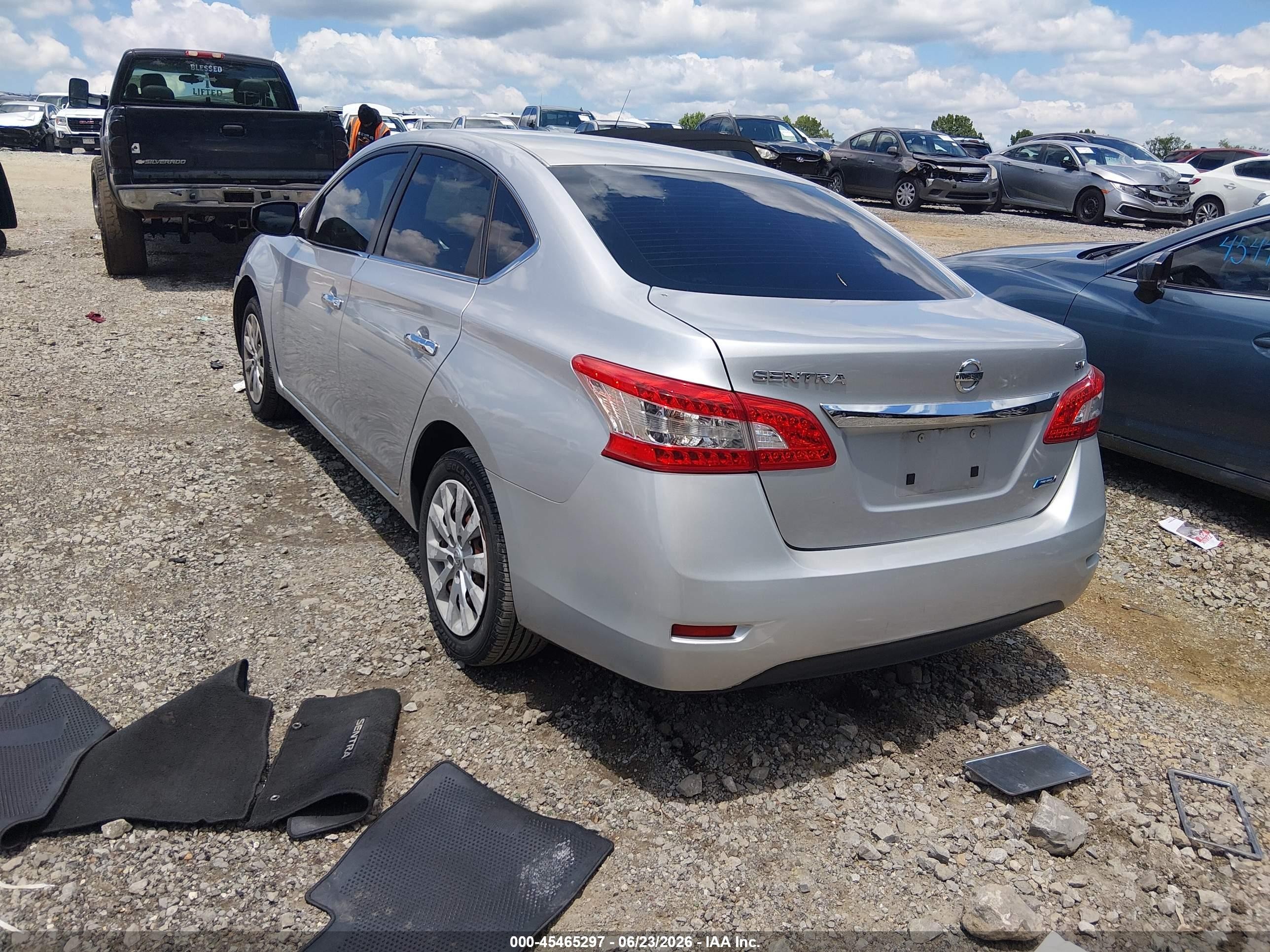 2014 Nissan Sentra S Серебряный vin: 3N1AB7AP6EY233920