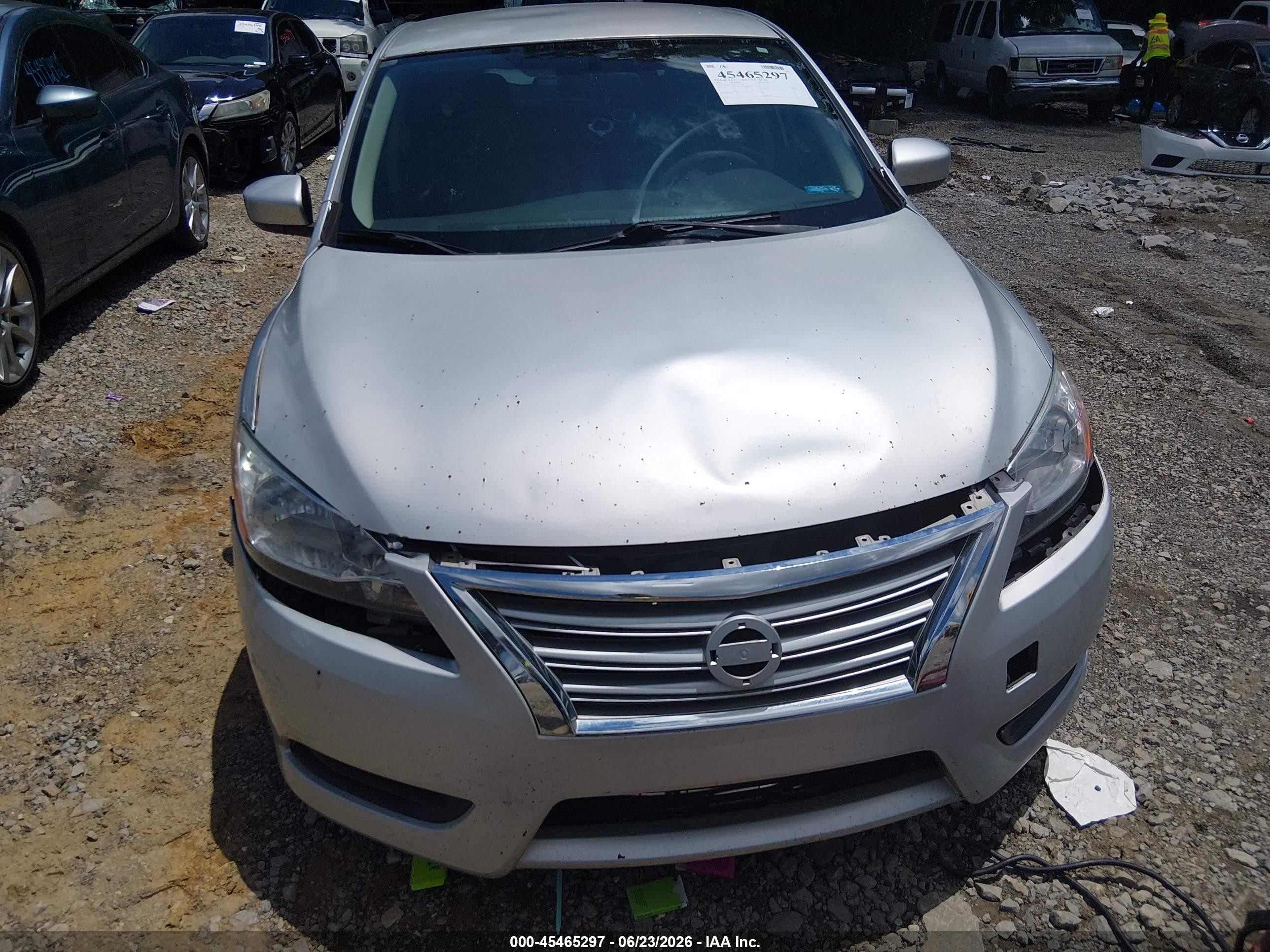2014 Nissan Sentra S Серебряный vin: 3N1AB7AP6EY233920