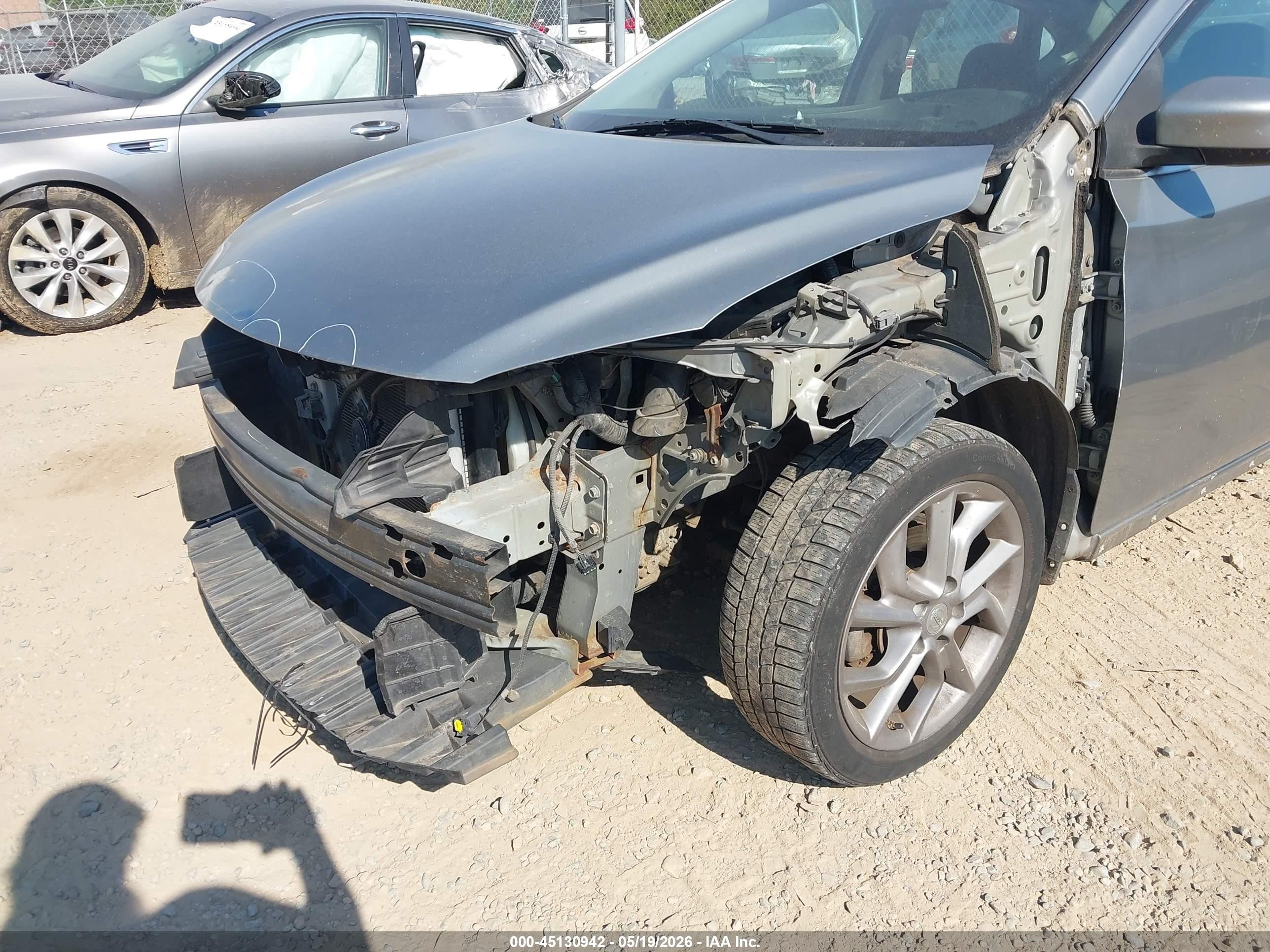 2014 Nissan Sentra Sr Silver vin: 3N1AB7AP6EY301519