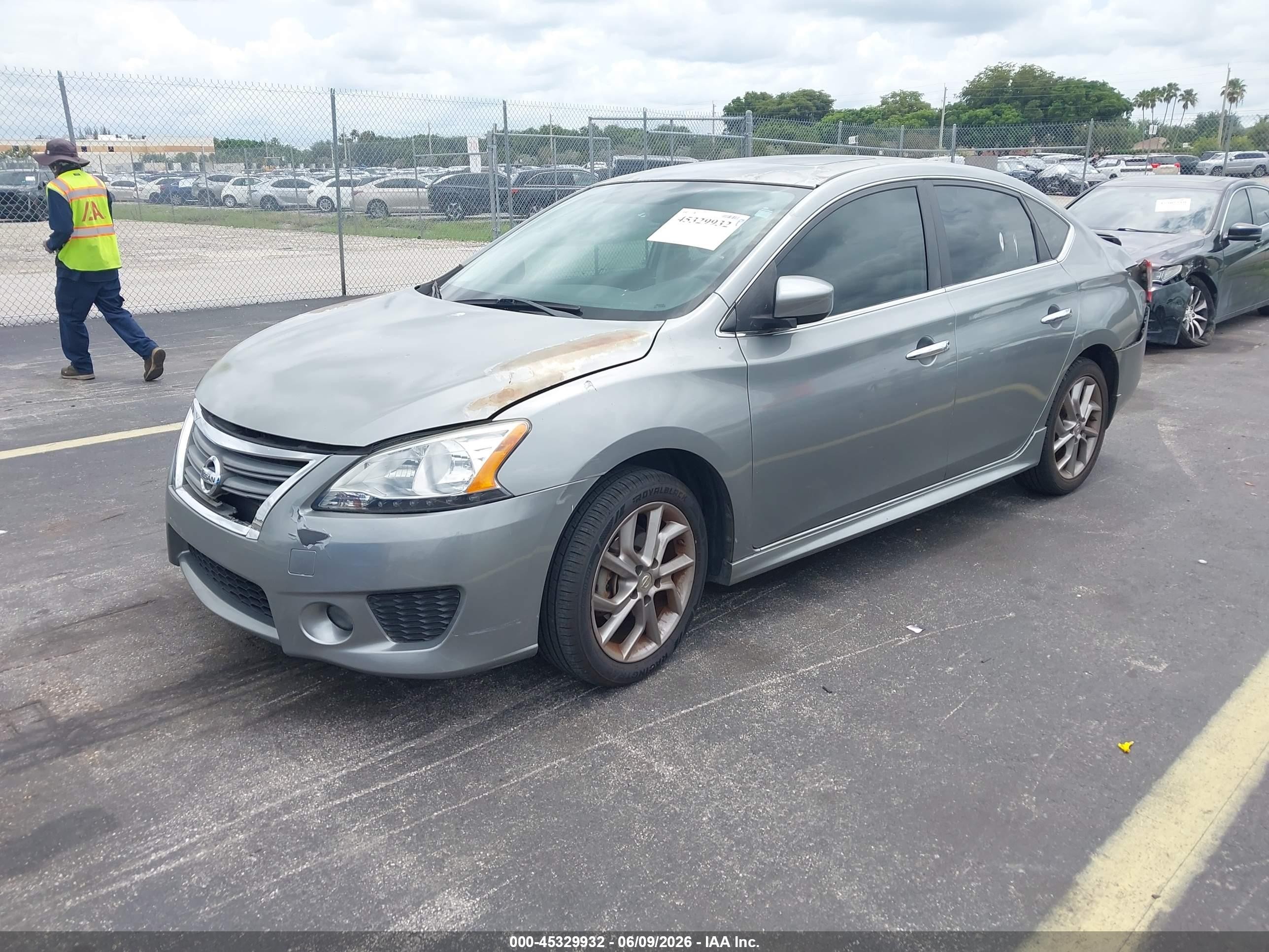 2014 Nissan Sentra Sr Silver vin: 3N1AB7AP6EY341342